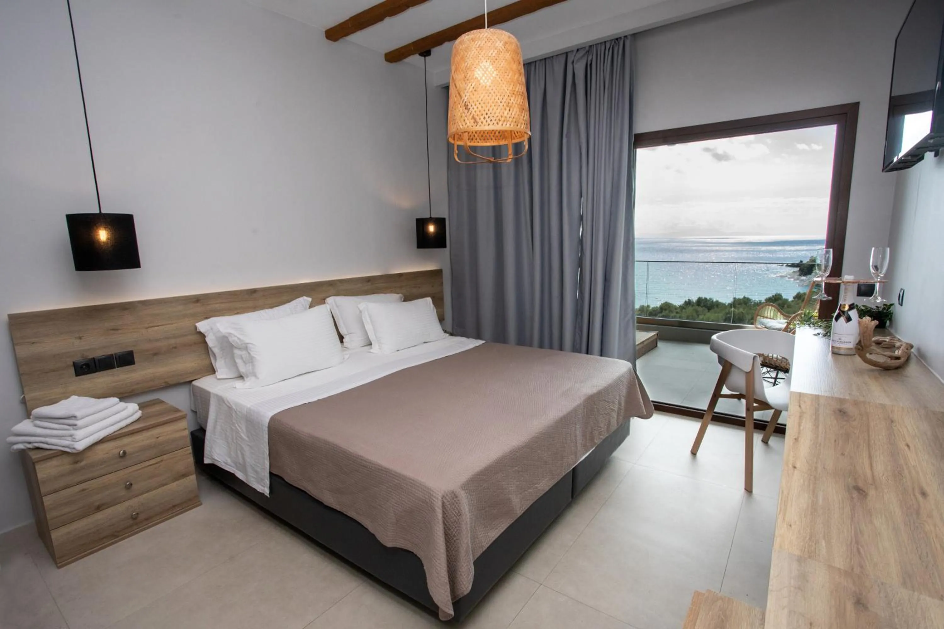 Bed in Enjoy Lichnos Bay Village, Camping, Hotel and Apartments
