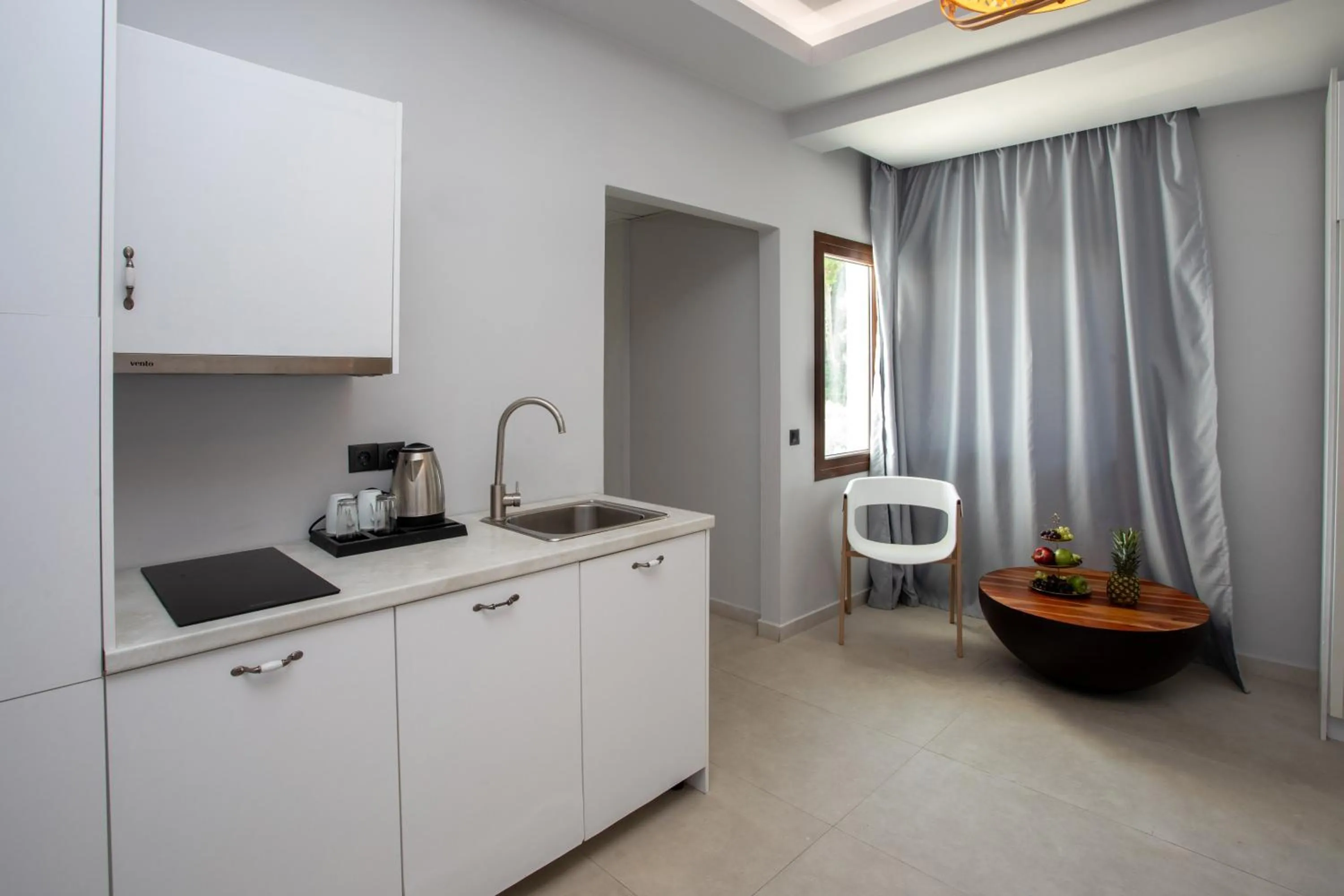 Enjoy Lichnos Bay Village, Camping, Hotel and Apartments
