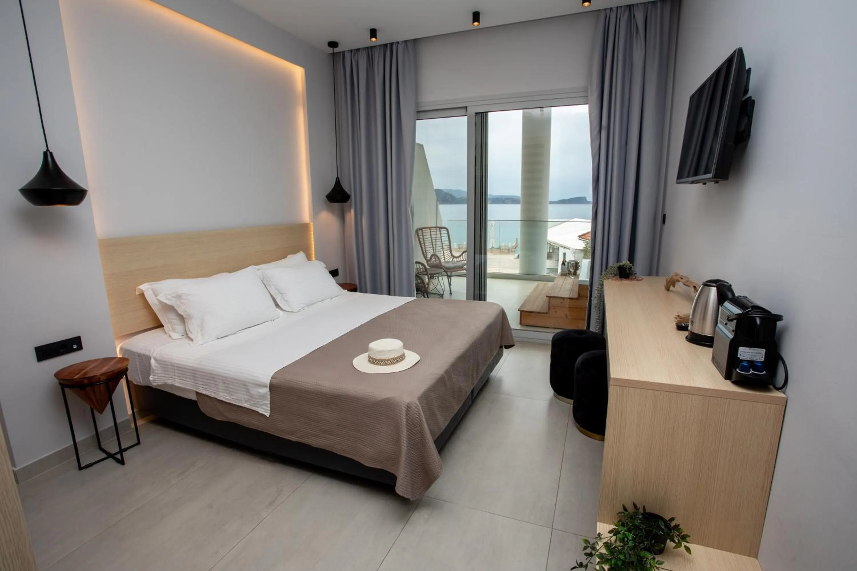 Bed in Enjoy Lichnos Bay Village, Camping, Hotel and Apartments