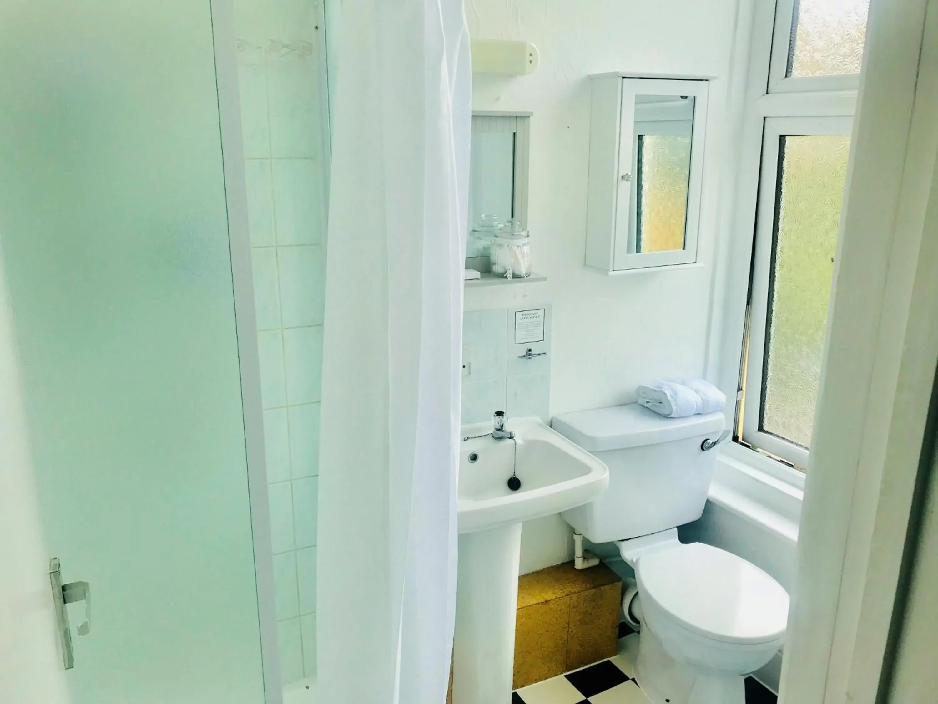 Double Room with Private Bathroom in Highlea Guest House Double Room with Private Bathroom in Highlea Guest House