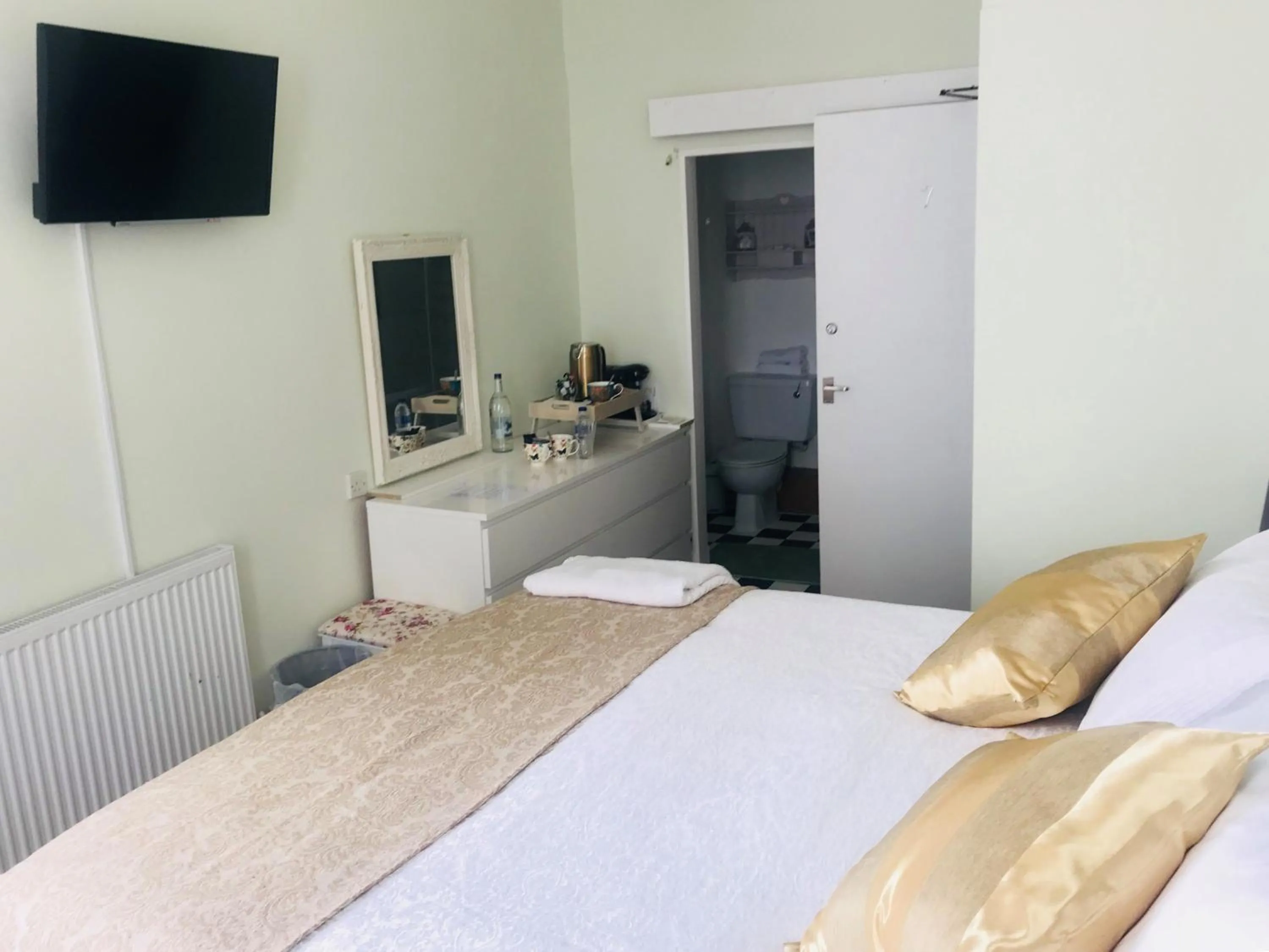 Bedroom, Bed in Highlea Guest House