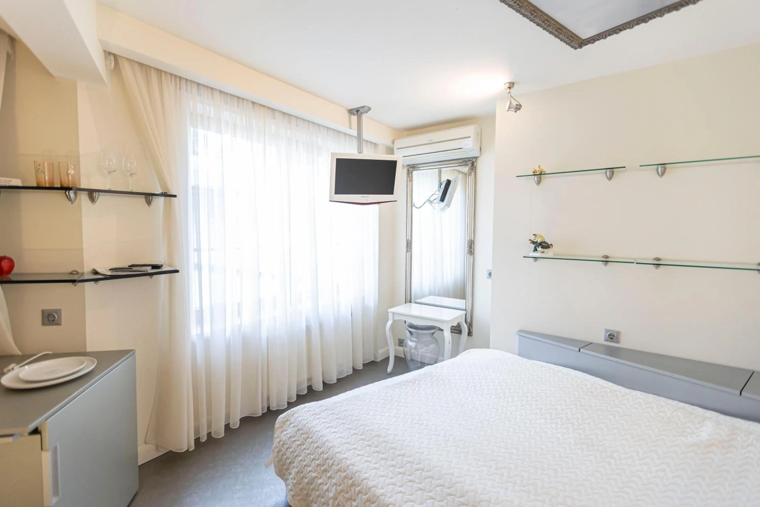 Photo of the whole room, Bed in Boutique Hotel Mama