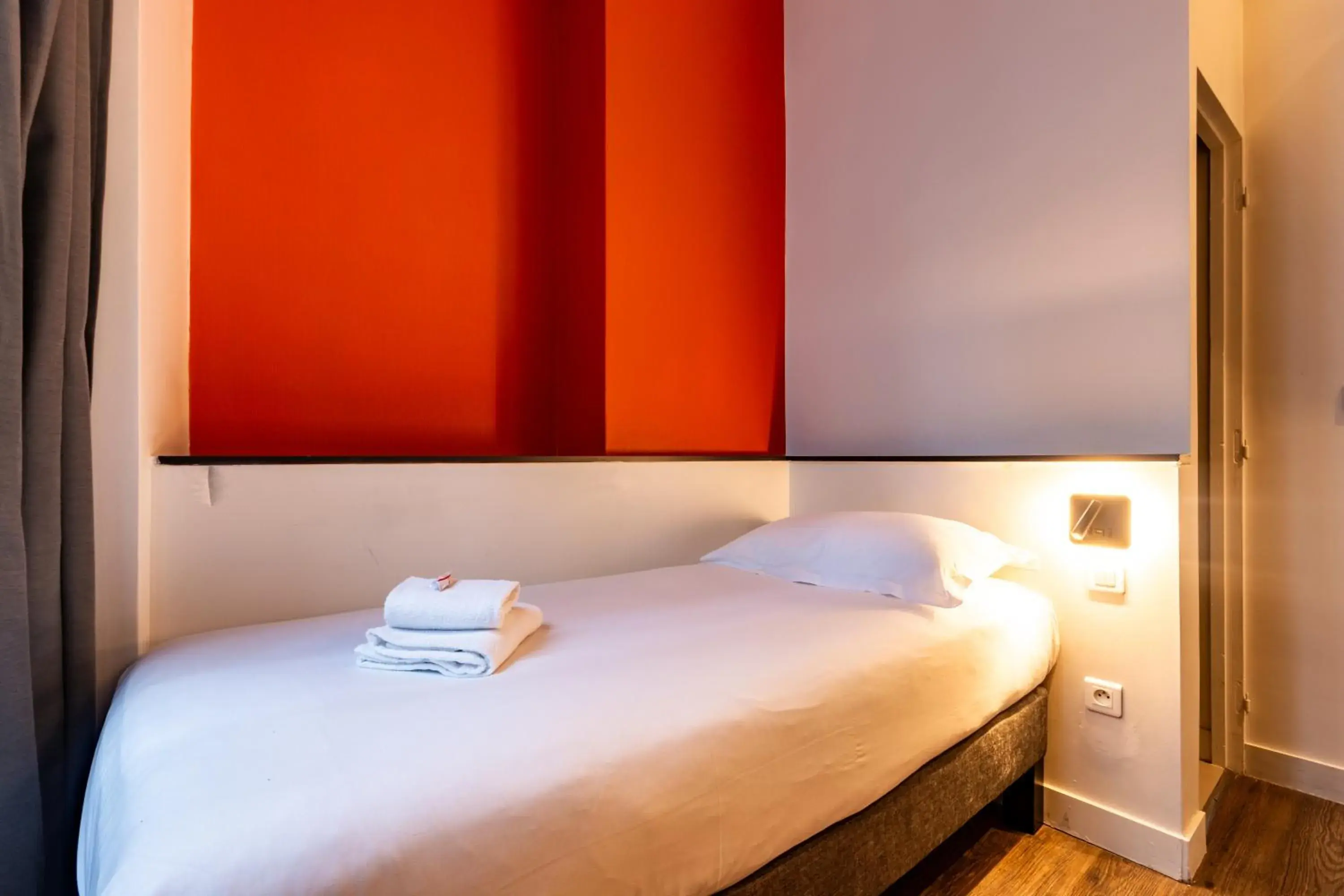 Bed in Urban Style Bordeaux Centre Hotel de la Presse Bed in Urban Style Bordeaux Centre Hotel de la Presse