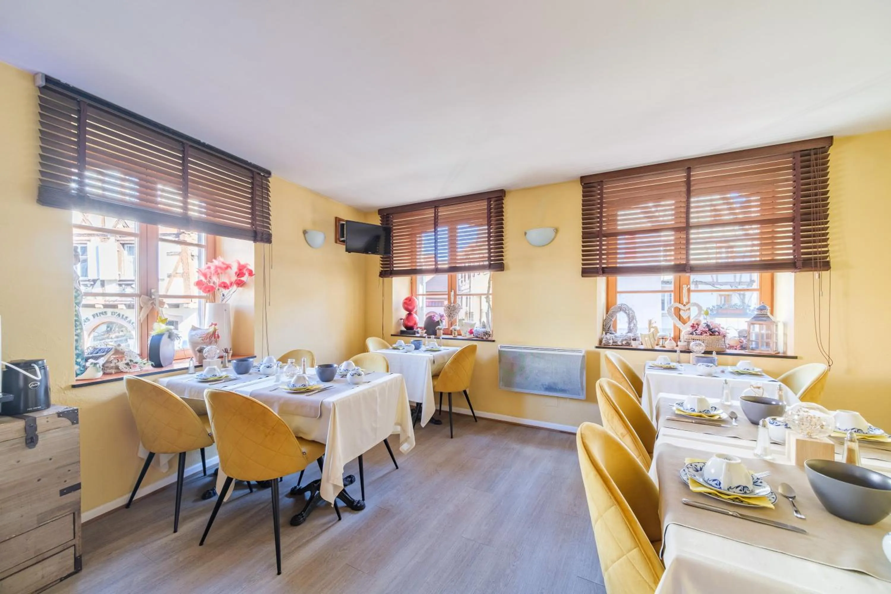 Breakfast in L'Hostellerie du Château