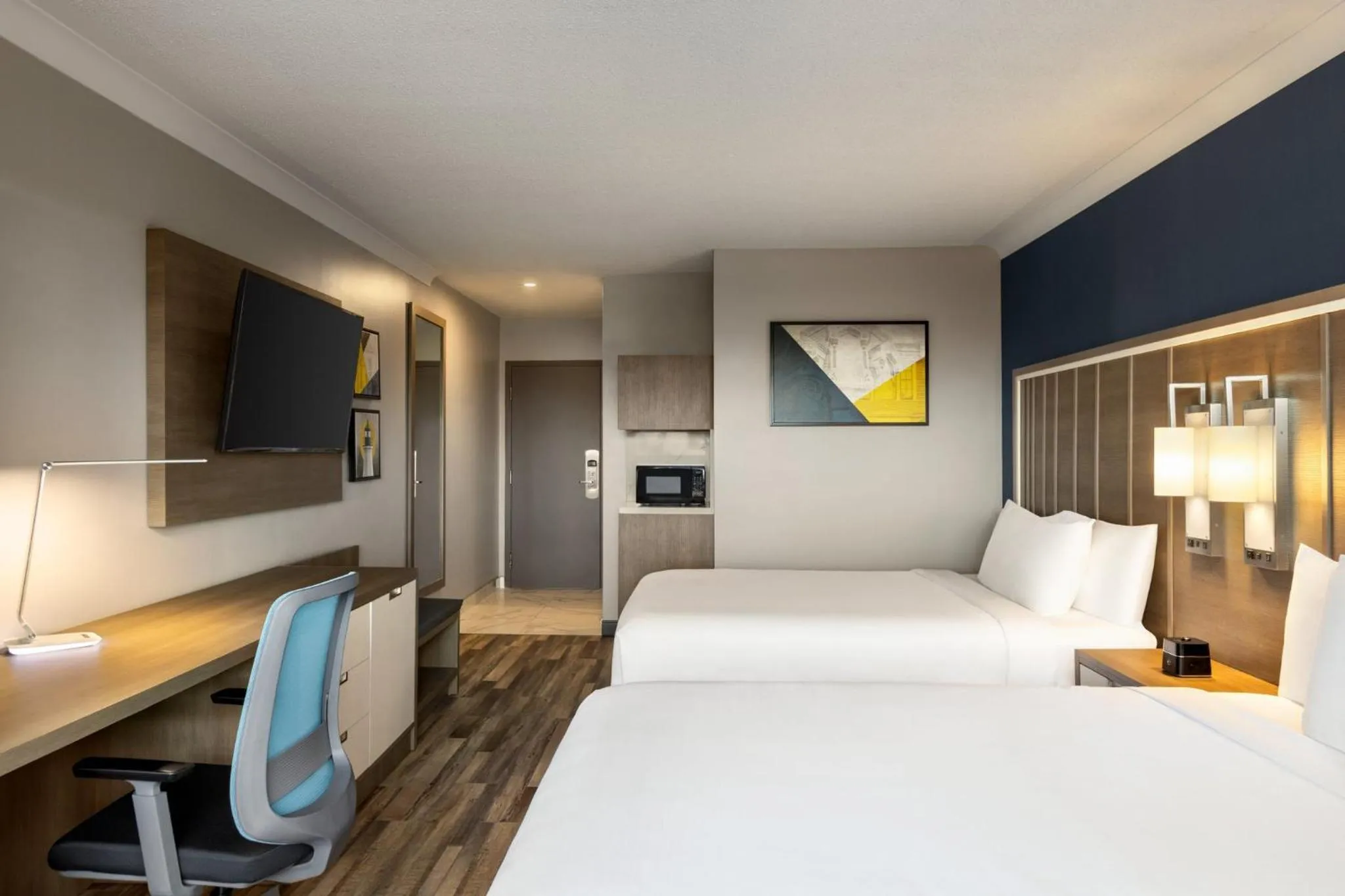 Photo of the whole room, Bed in Crowne Plaza Saint John Harbour View by IHG