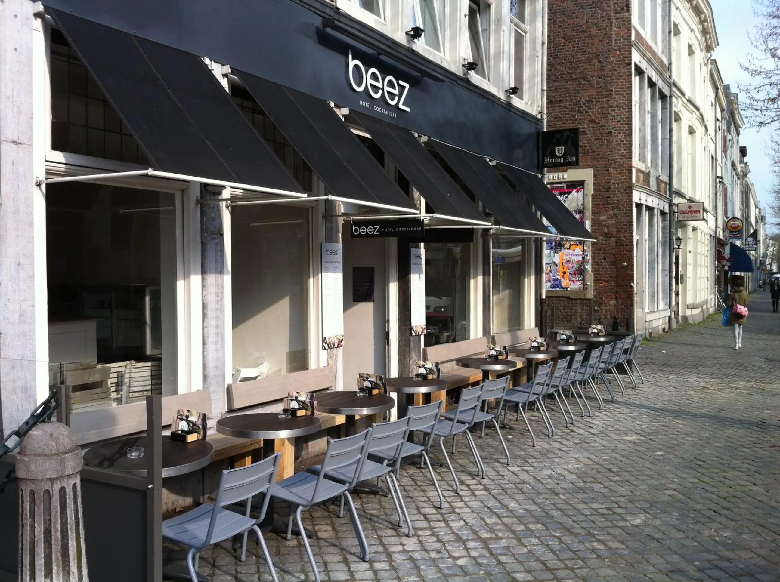 Basic Twin Room in Hotel Beez Basic Twin Room in Hotel Beez