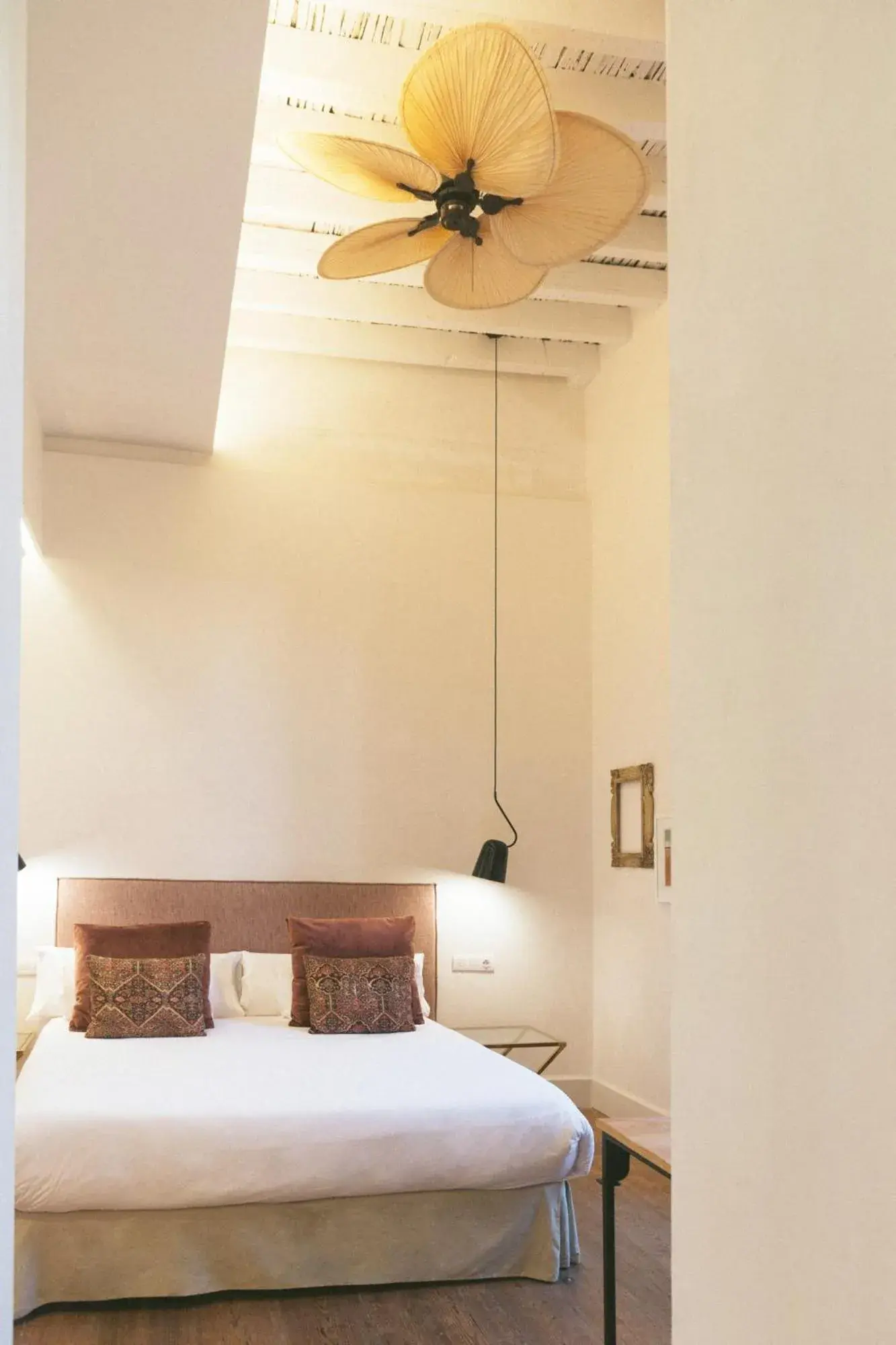 Bed in VEINTIUNO Emblematic Hotels - Adults Only Bed in VEINTIUNO Emblematic Hotels - Adults Only