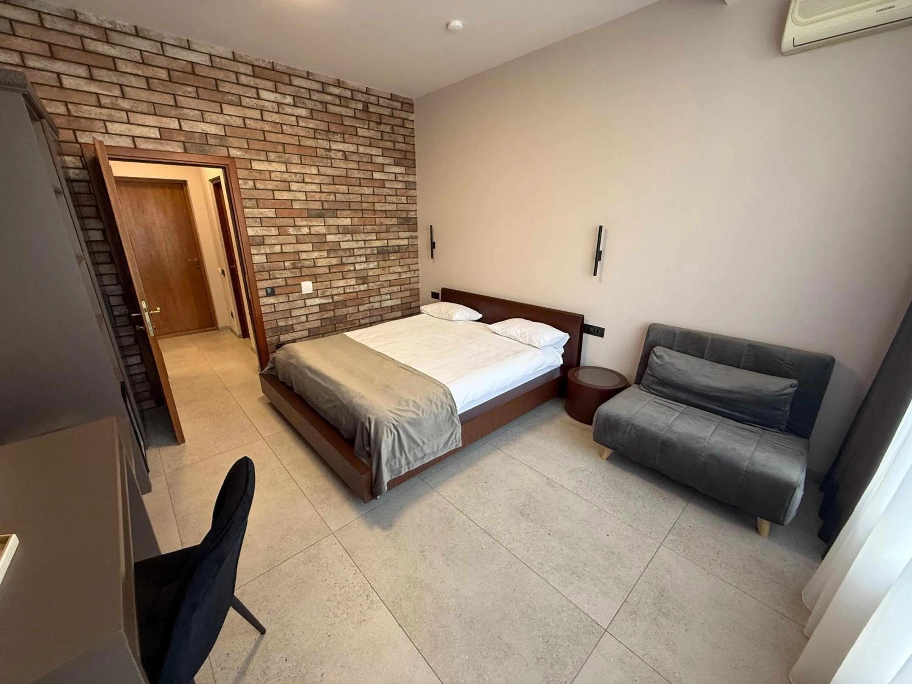 Bed in Komilfo Hotel