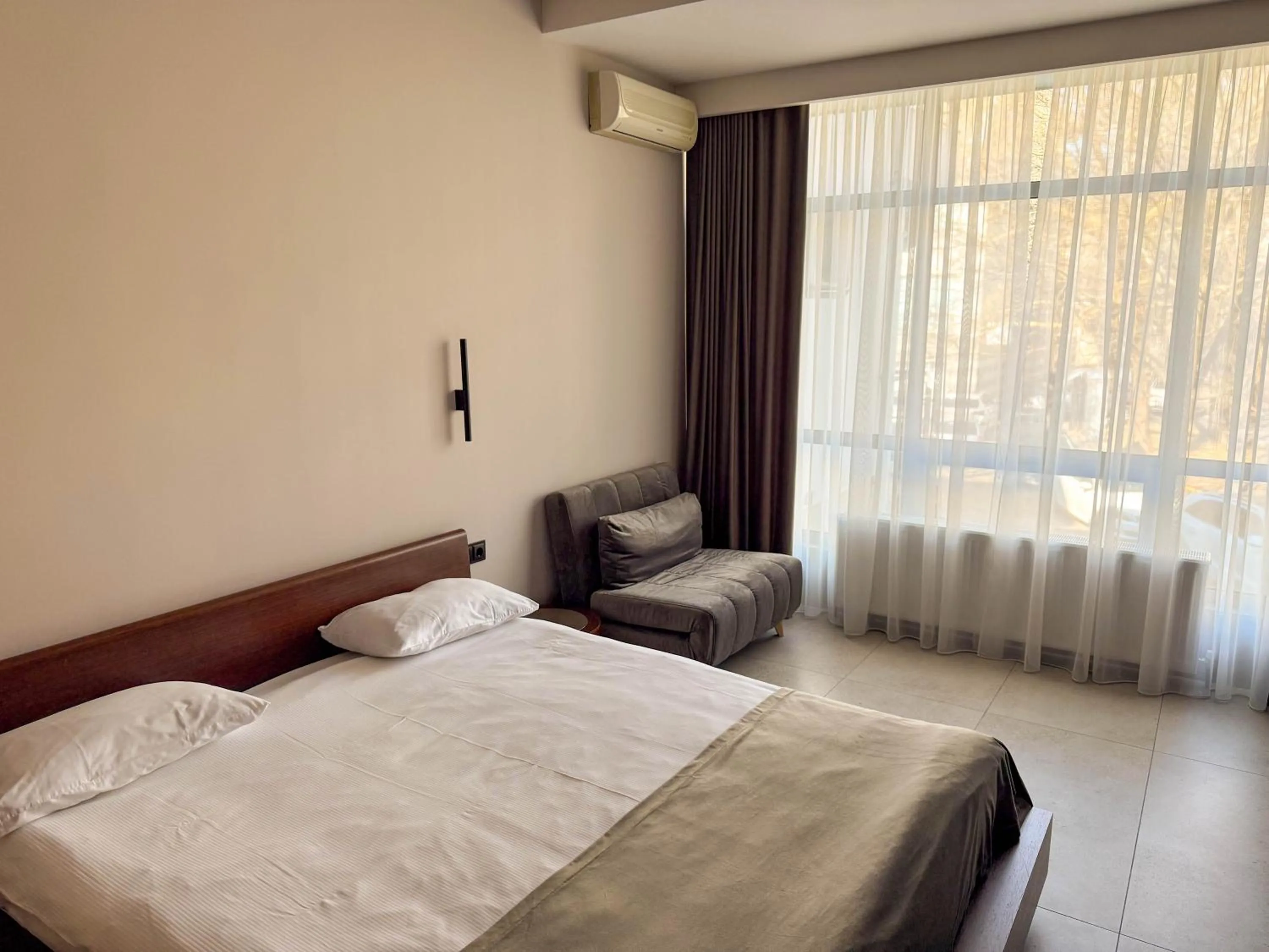 Bed in Komilfo Hotel