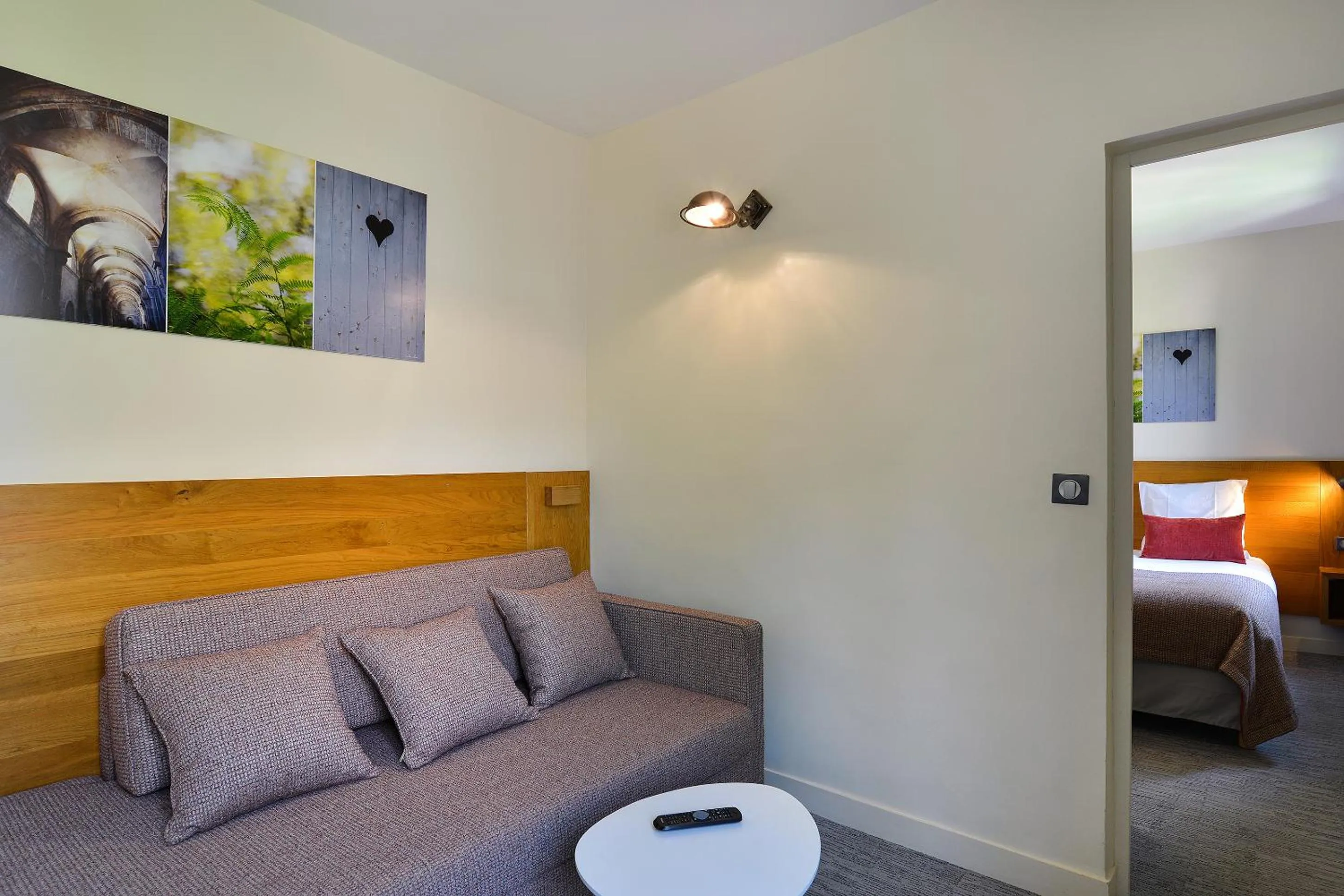 Bedroom, Bed in Demeures et Châteaux Moulin des Templiers Hôtel & SPA