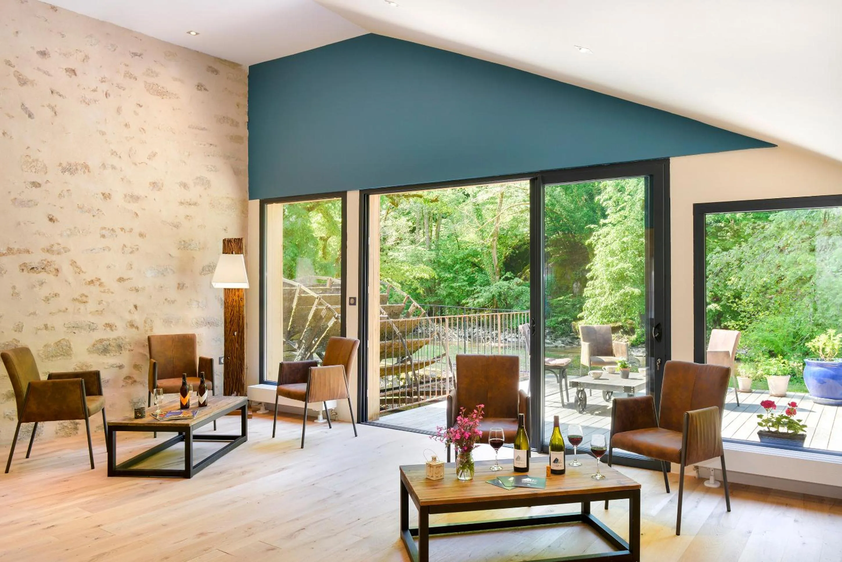 Seating area in Demeures et Châteaux Moulin des Templiers Hôtel & SPA