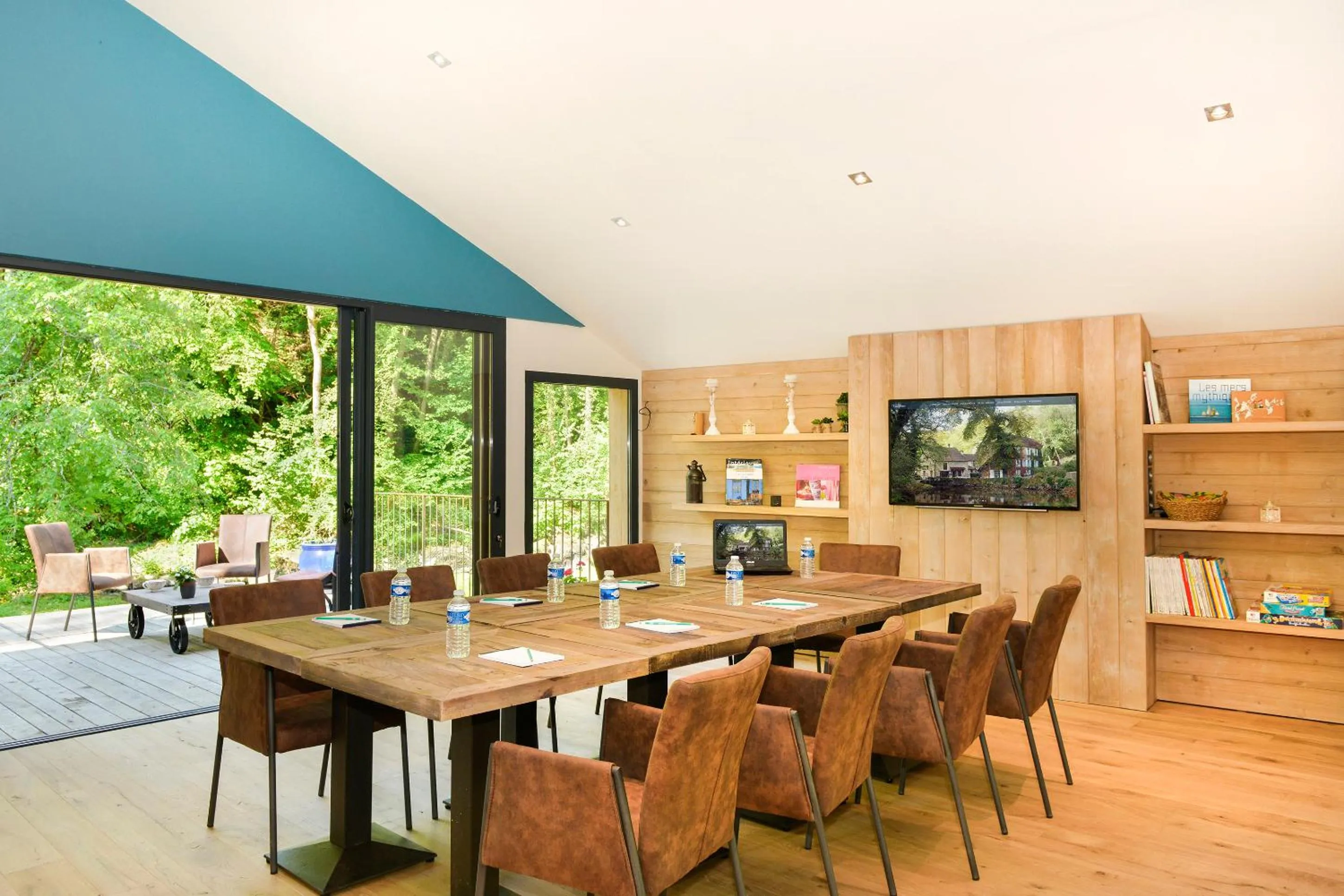 Meeting/conference room in Demeures et Châteaux Moulin des Templiers Hôtel & SPA