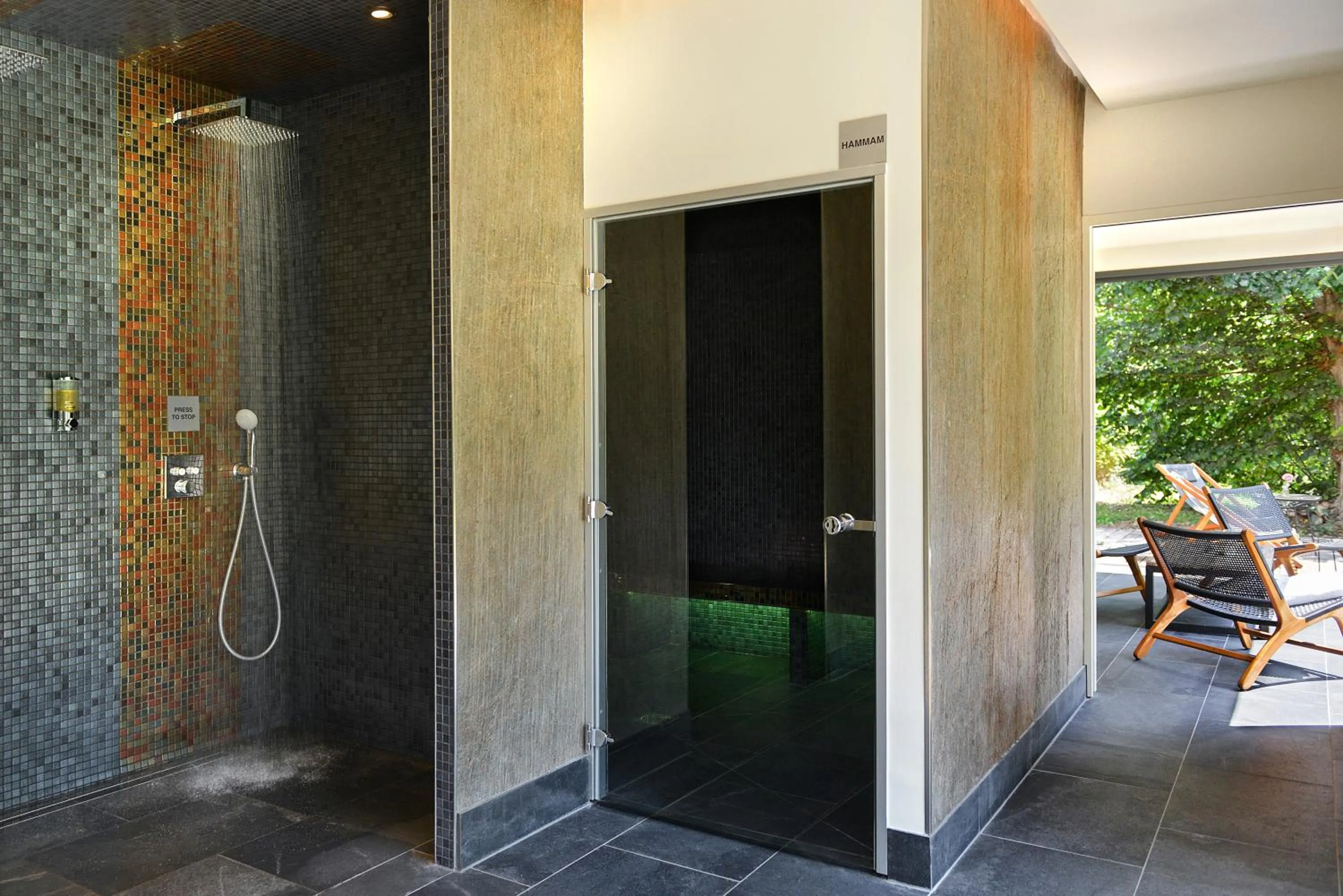 Steam room in Demeures et Châteaux Moulin des Templiers Hôtel & SPA