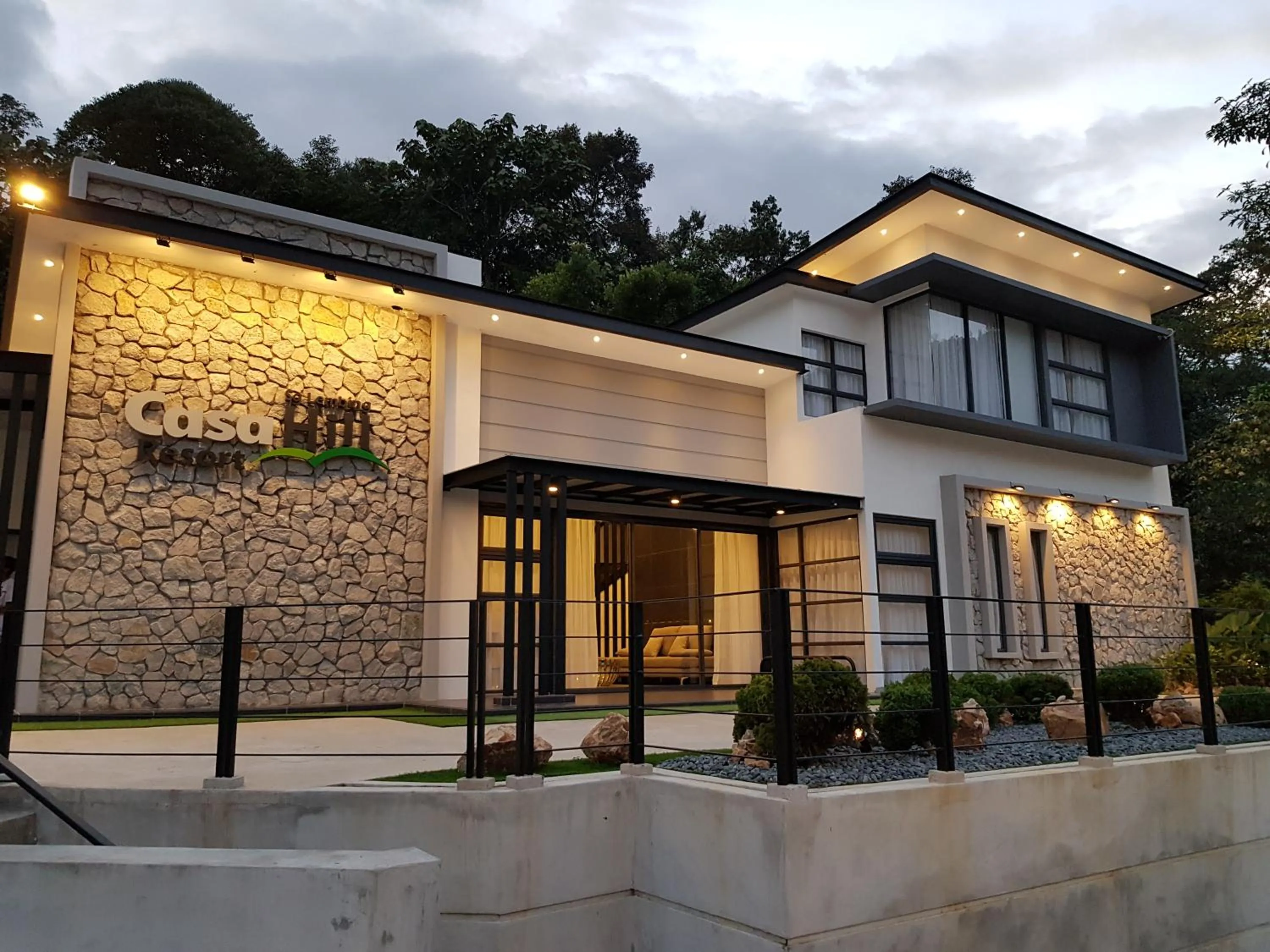 Property building in Casa Hill Resort