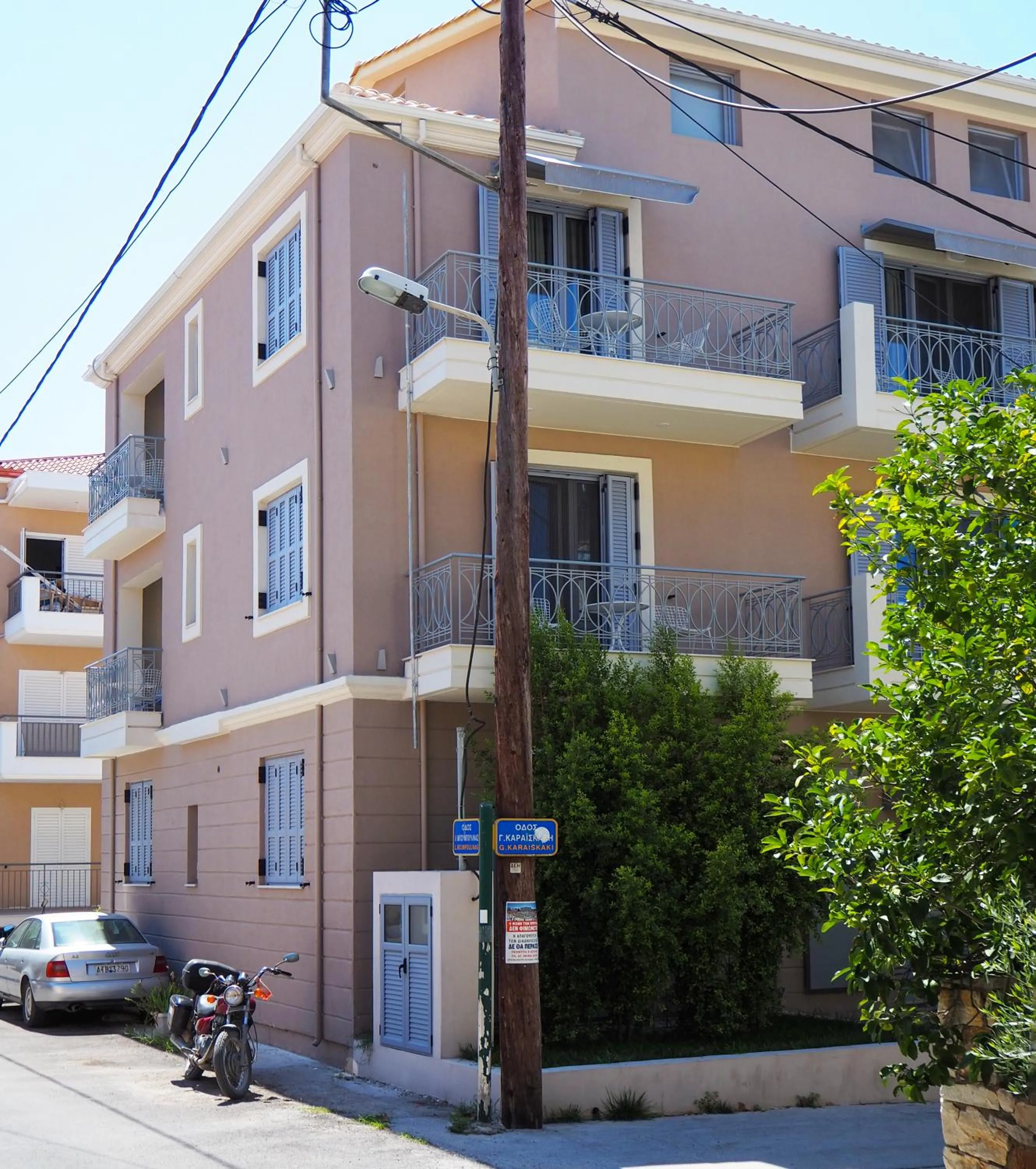 Facade/entrance in Allure Central Boutique