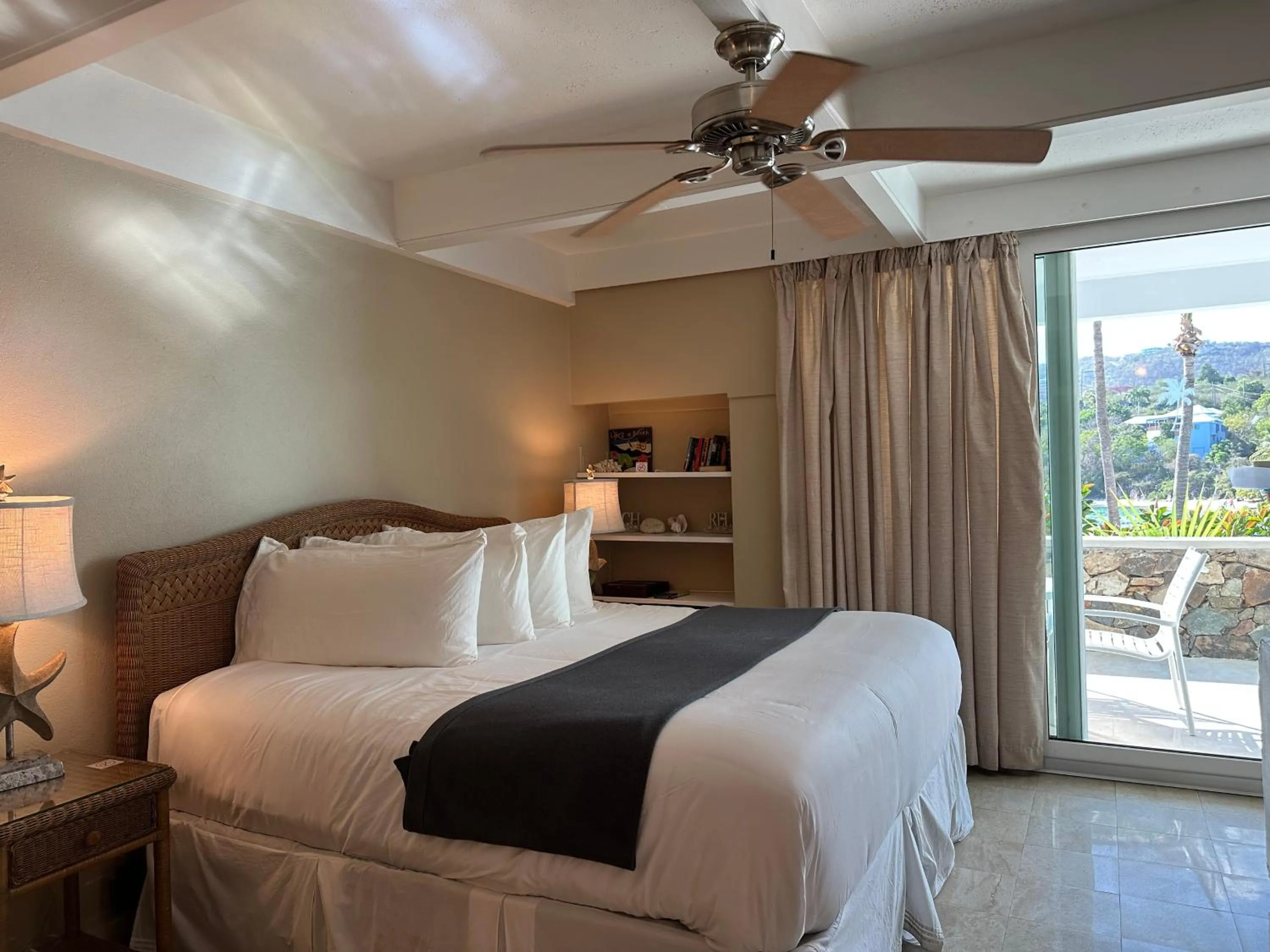 Bed in Secret Harbour Beach Resort