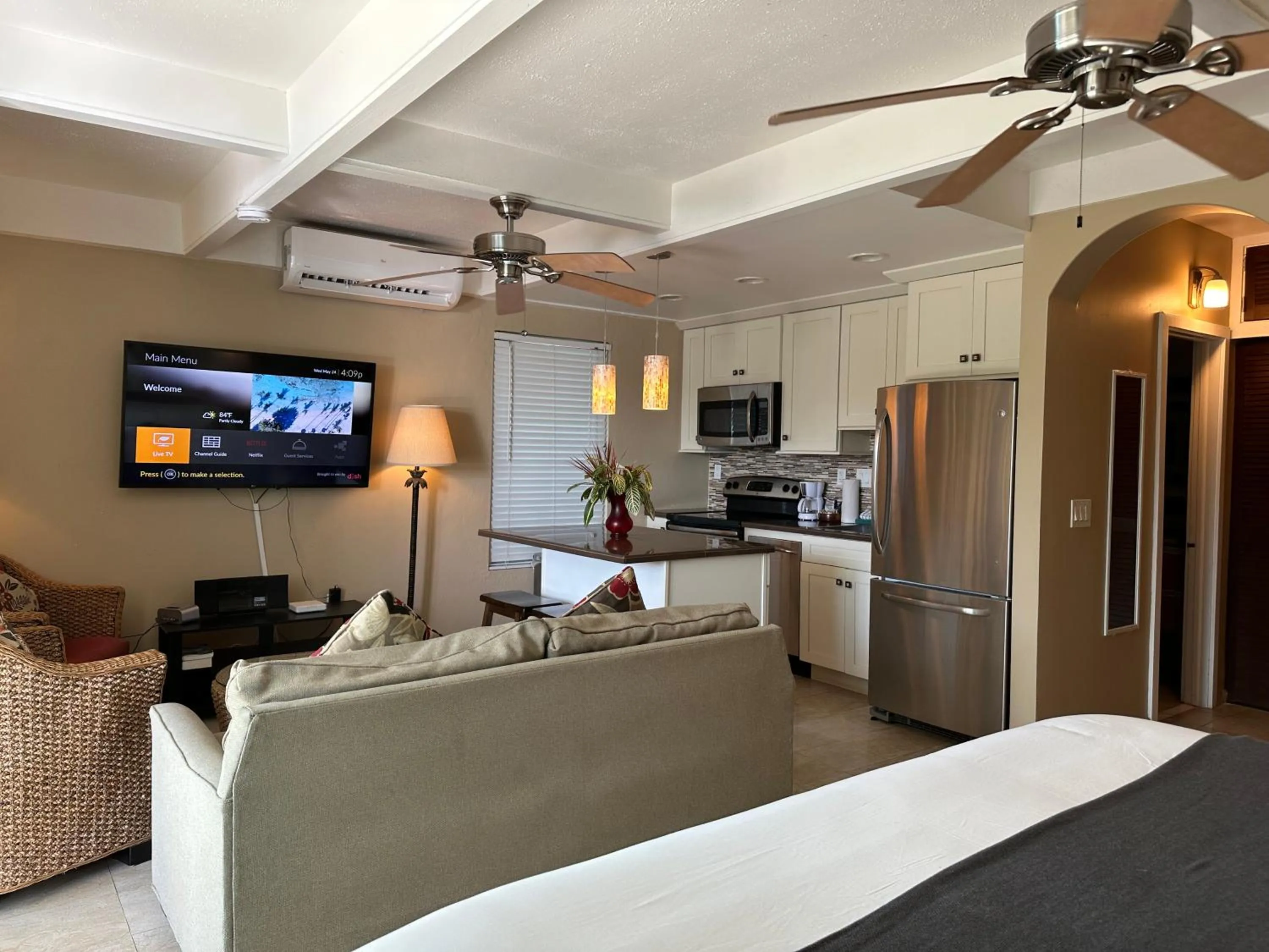 Living room in Secret Harbour Beach Resort