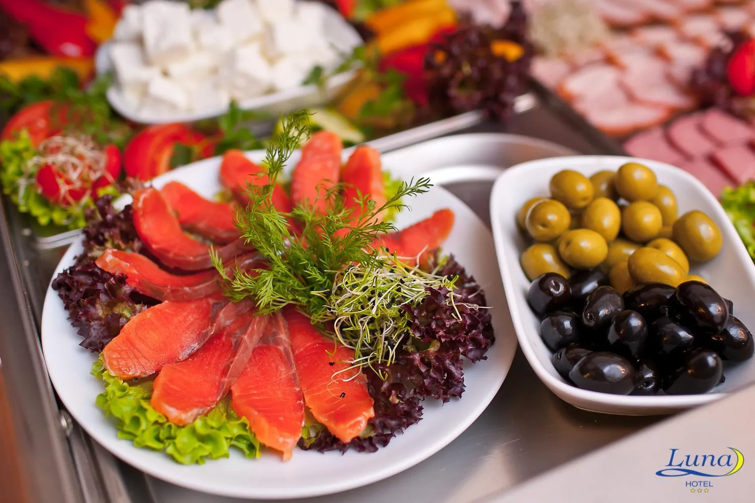 Food and drinks in Luna Hotel