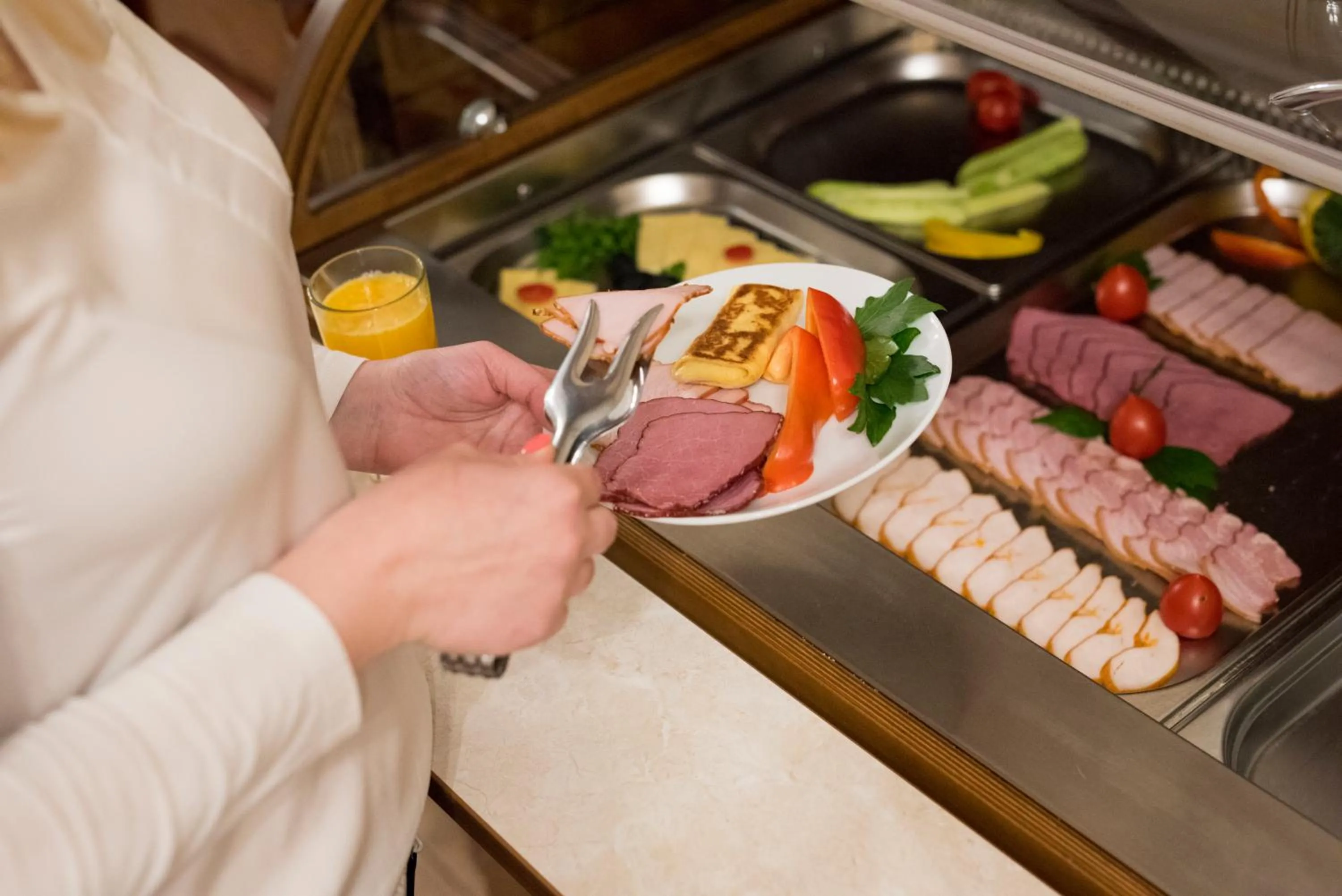 Buffet breakfast in Luna Hotel