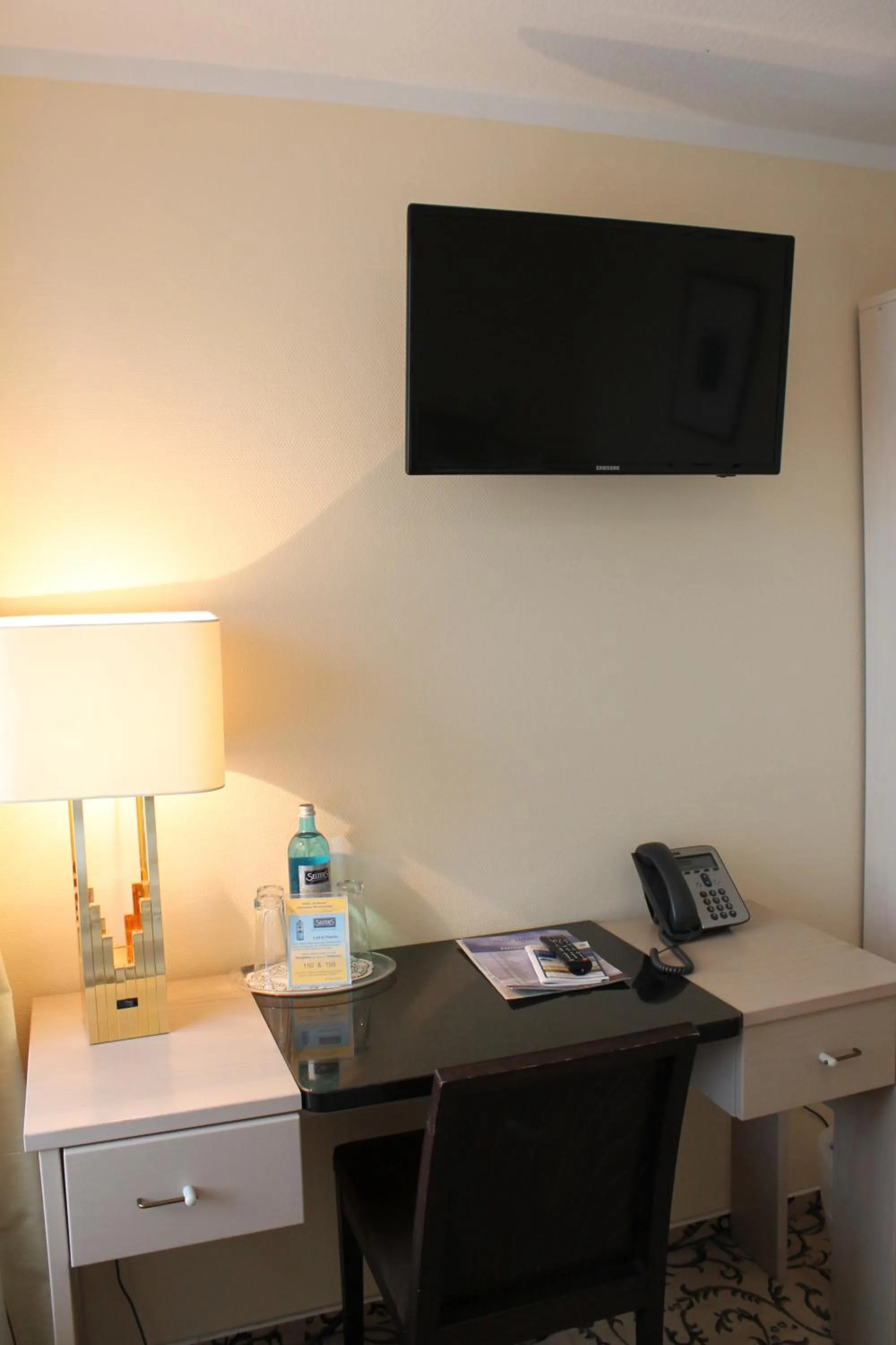 TV and multimedia in Hotel Stolteraa