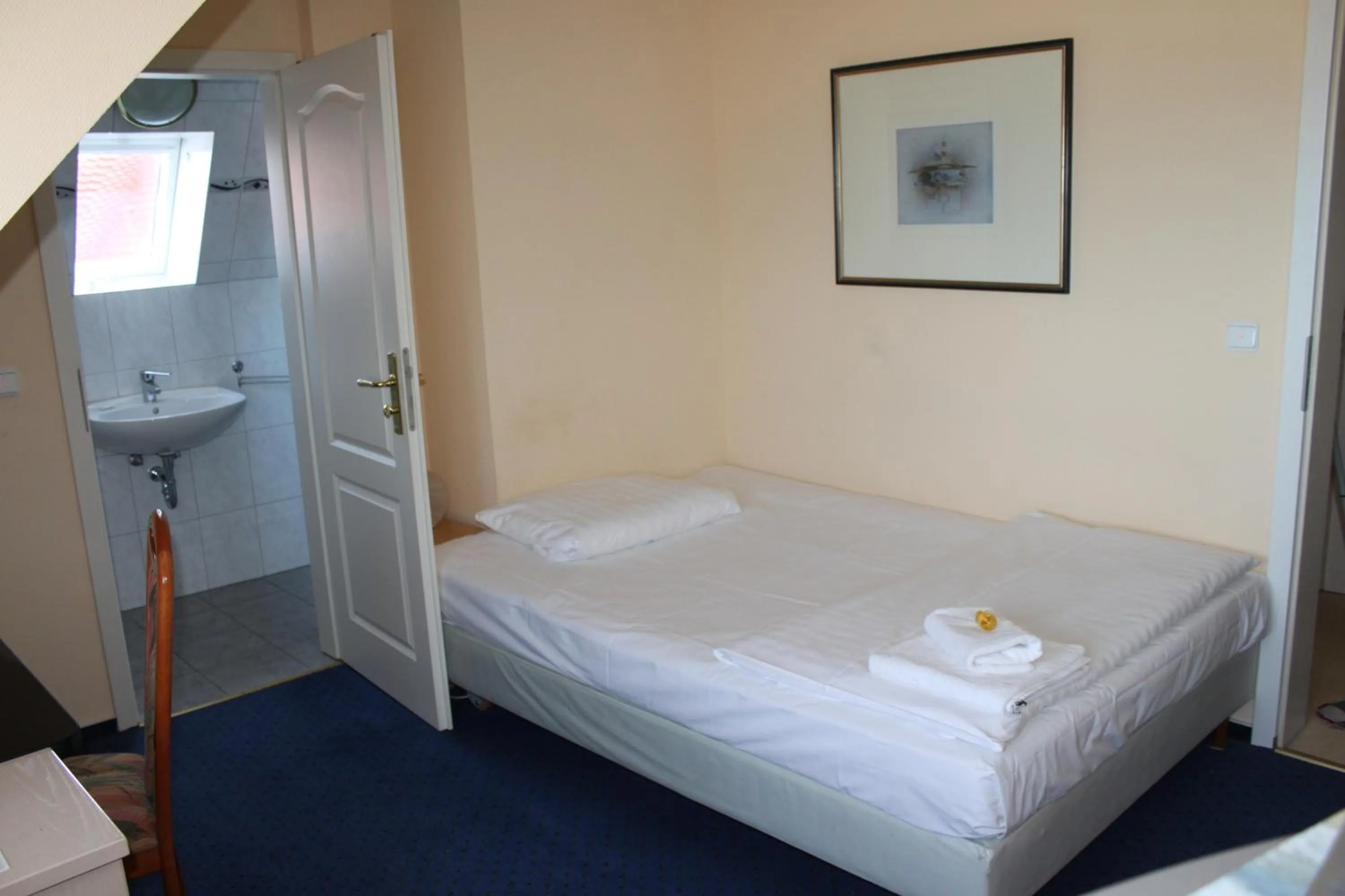 Photo of the whole room, Bed in Hotel Stolteraa