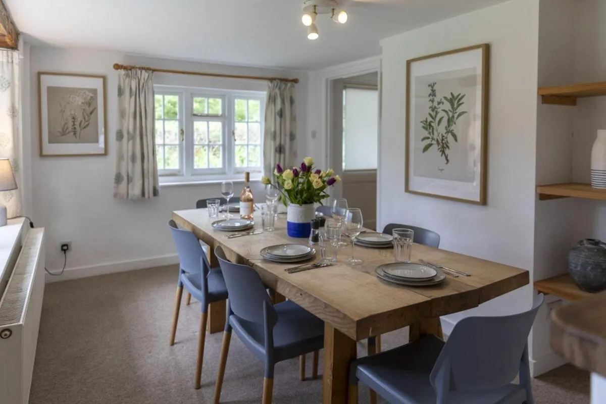 Danny Lodge - Country Cottage Near Brighton by Huluki Sussex Stays