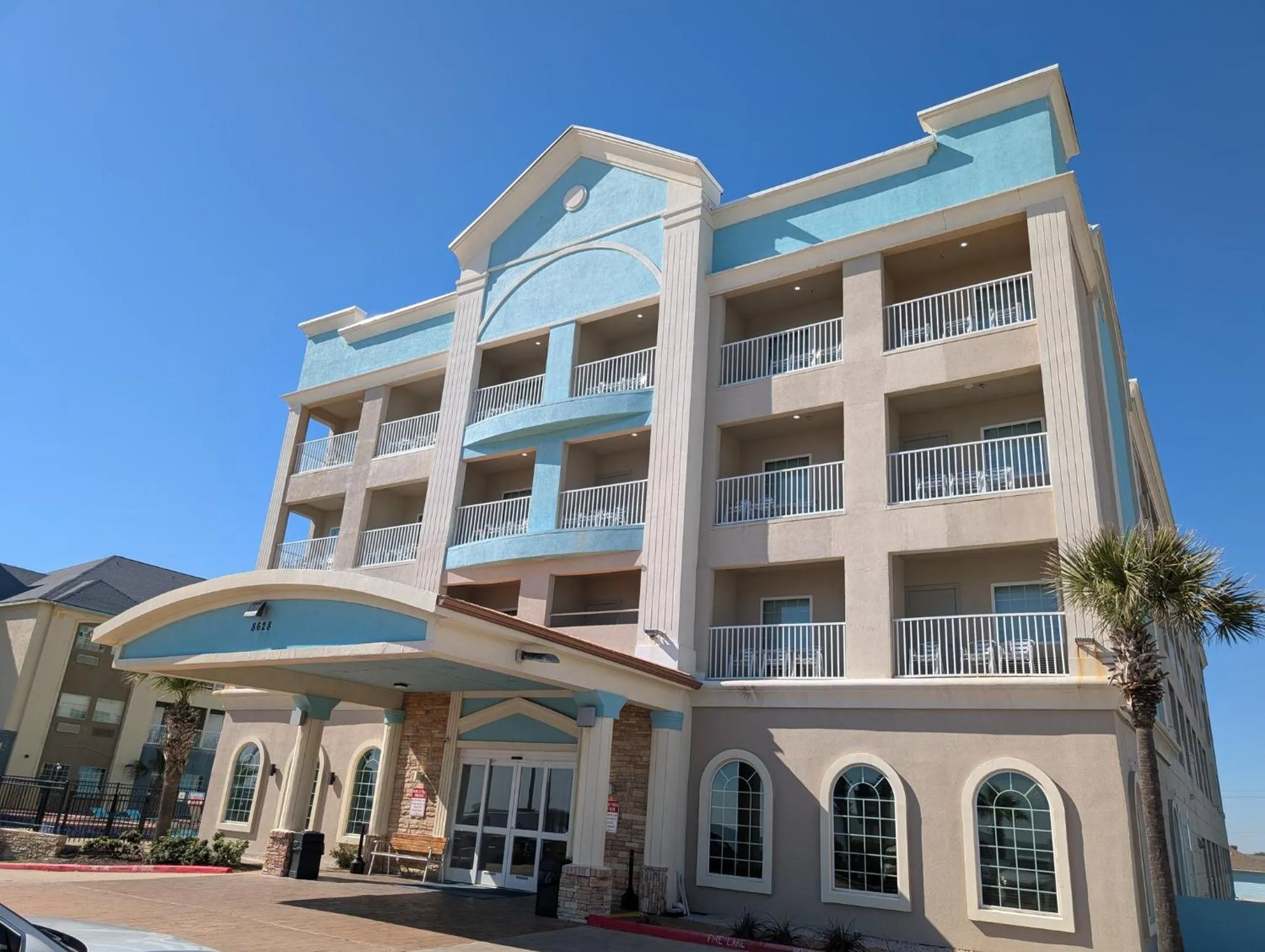 Property building in Holiday Inn Express & Suites Galveston West-Seawall