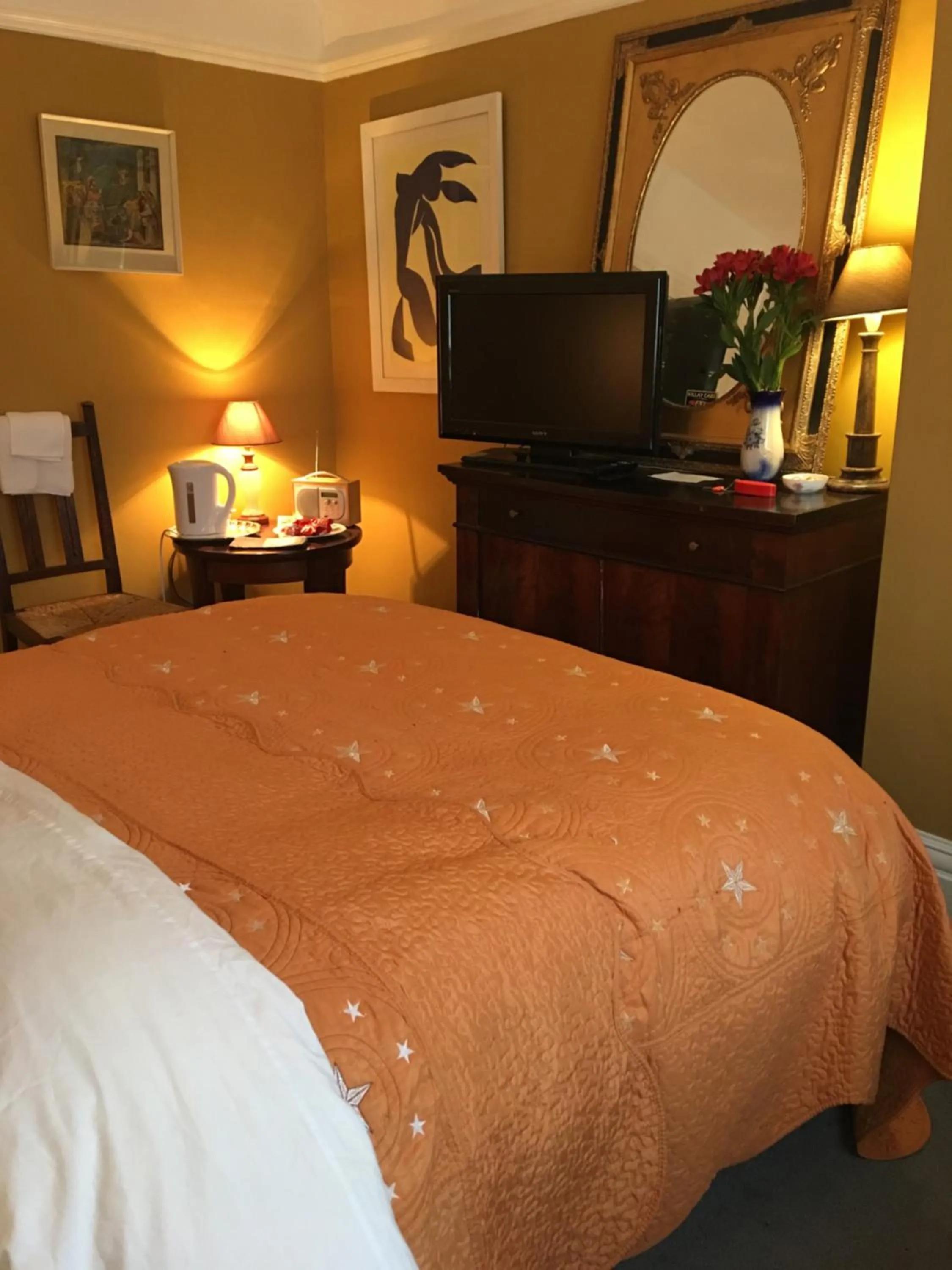 Bed in Wynberg House Bed & Breakfast Swansea