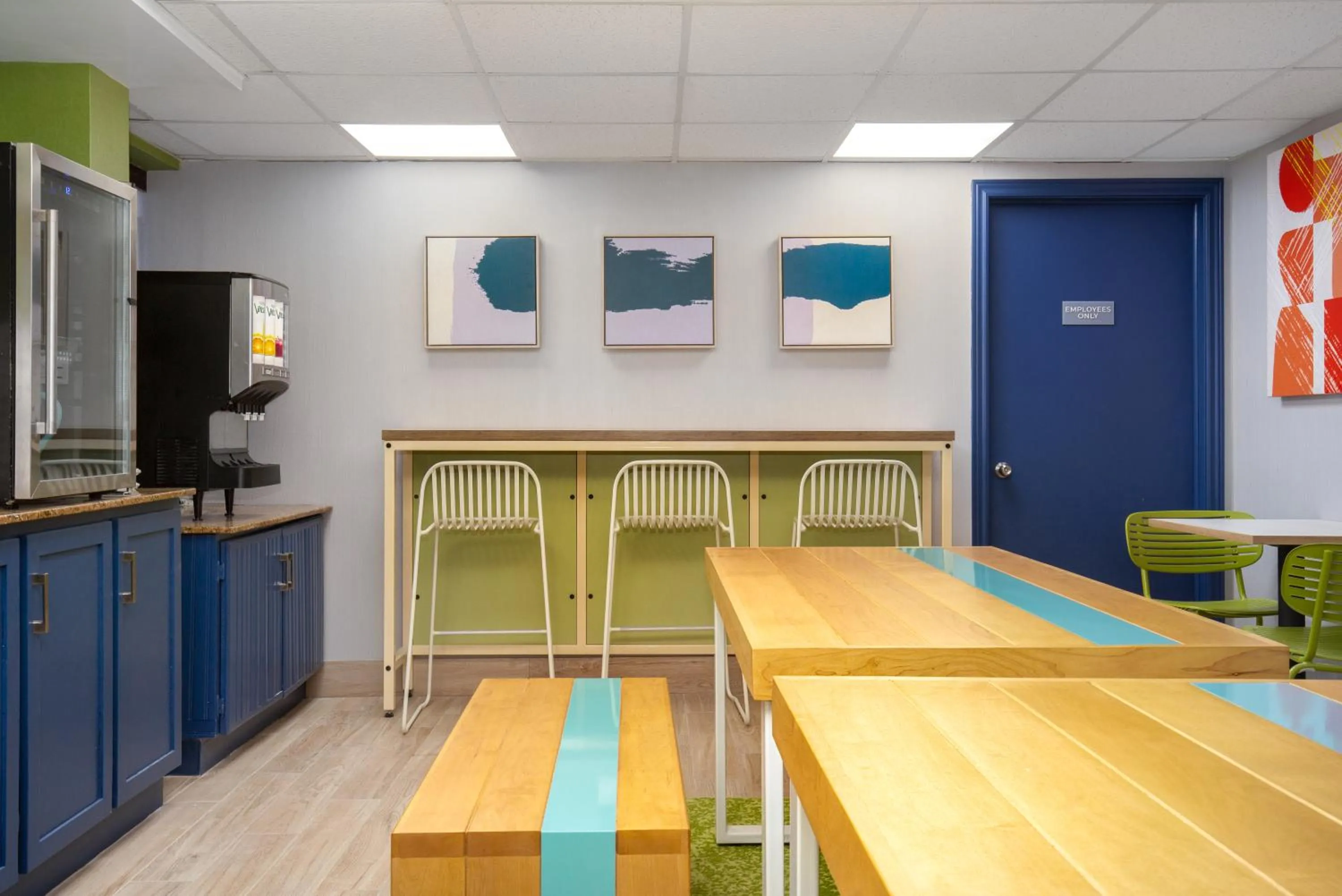 Seating area in Brockville Inn and Suites