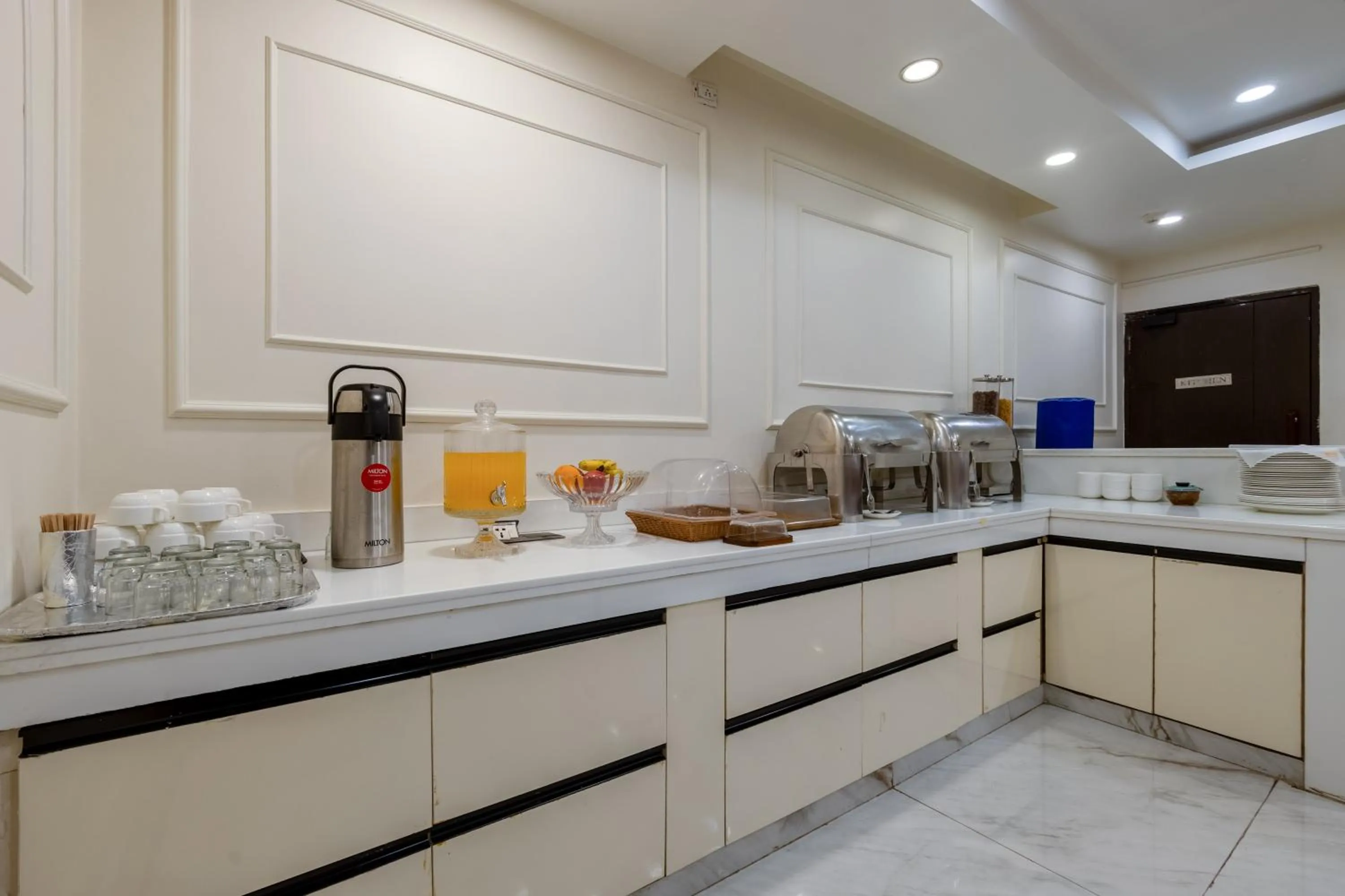 Coffee/tea facilities in Hotel PK Residency Sector 18 Noida