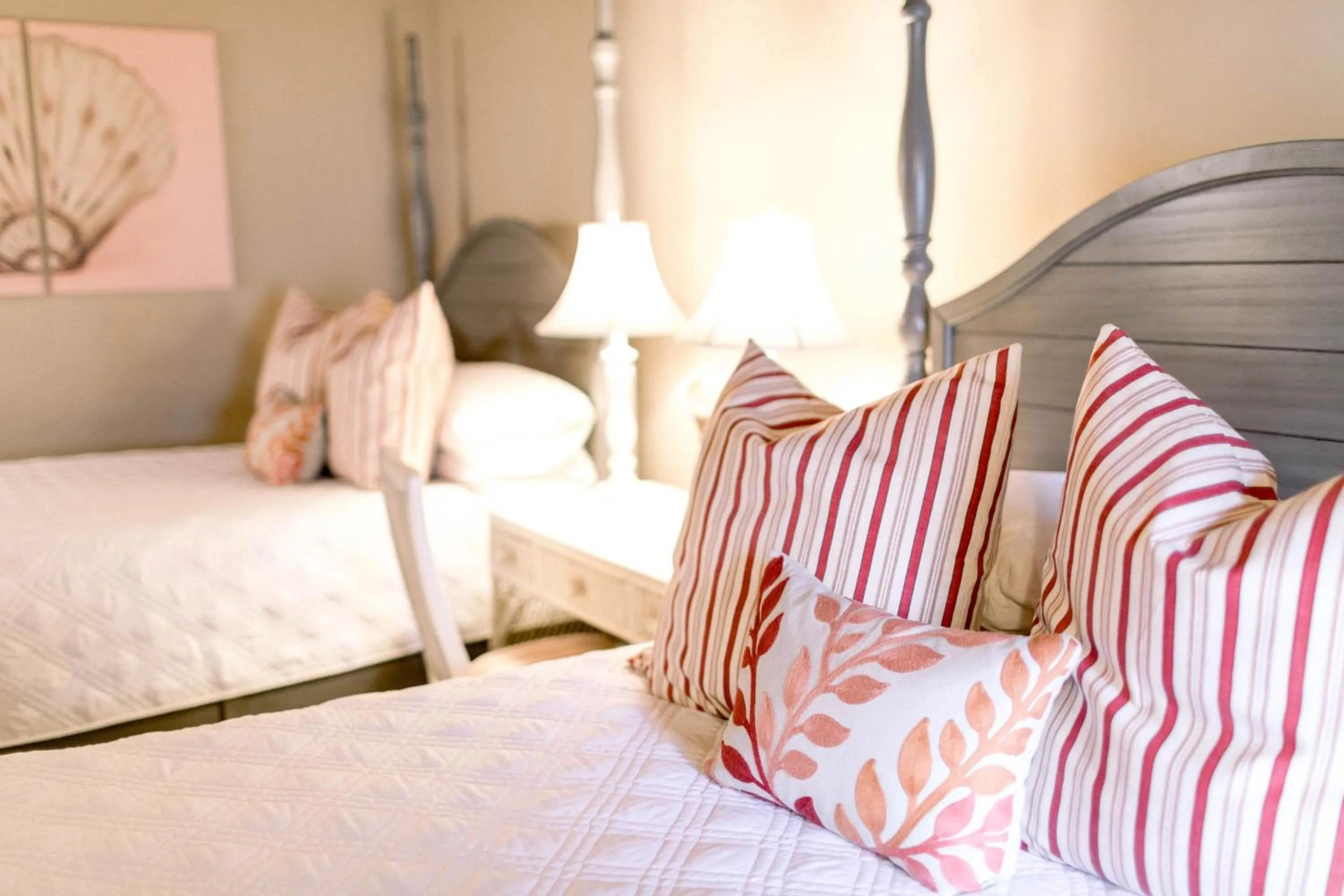 Bed in Merritt House Hotel