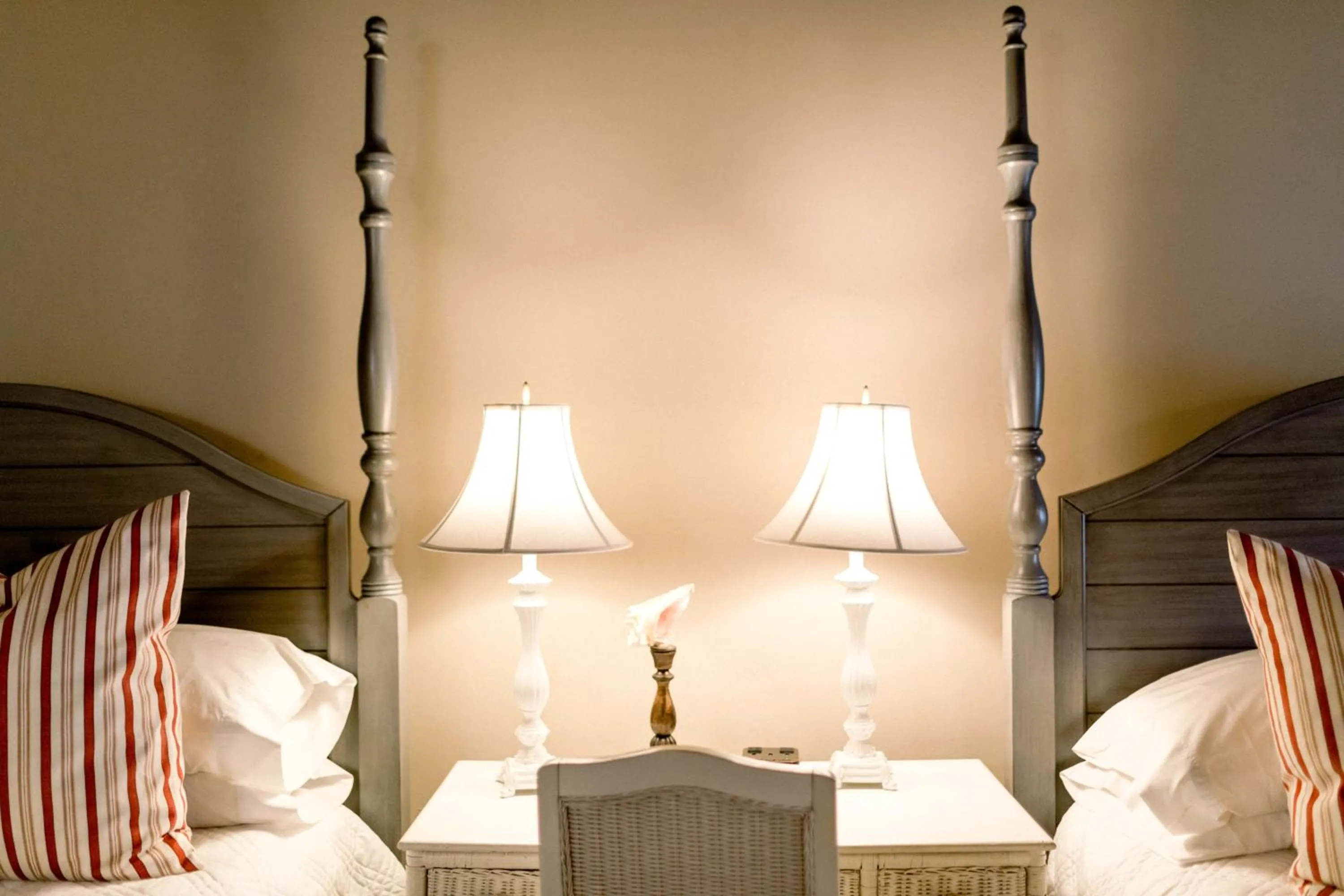 Bedroom, Bed in Merritt House Hotel