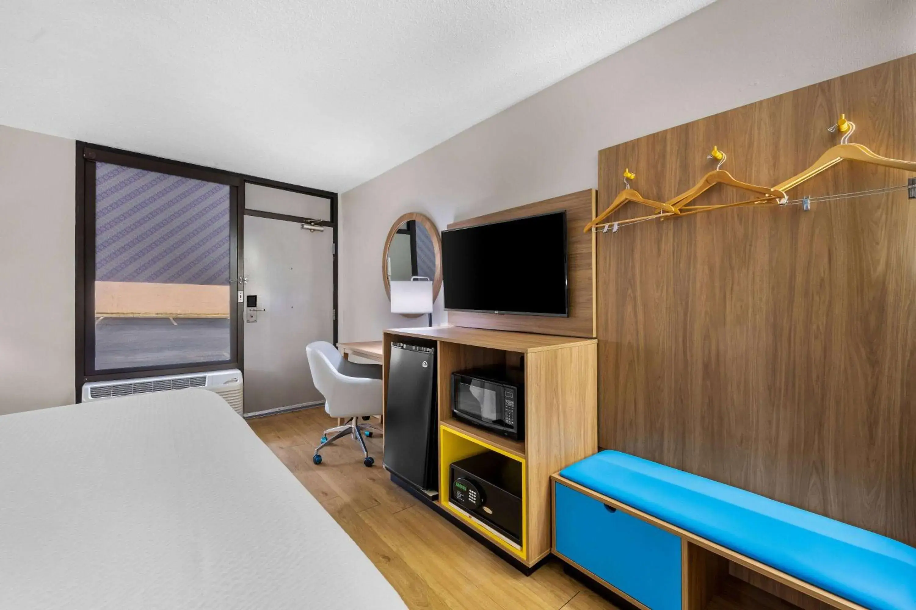 Bed in Days Inn by Wyndham Raleigh Midtown Bed in Days Inn by Wyndham Raleigh Midtown