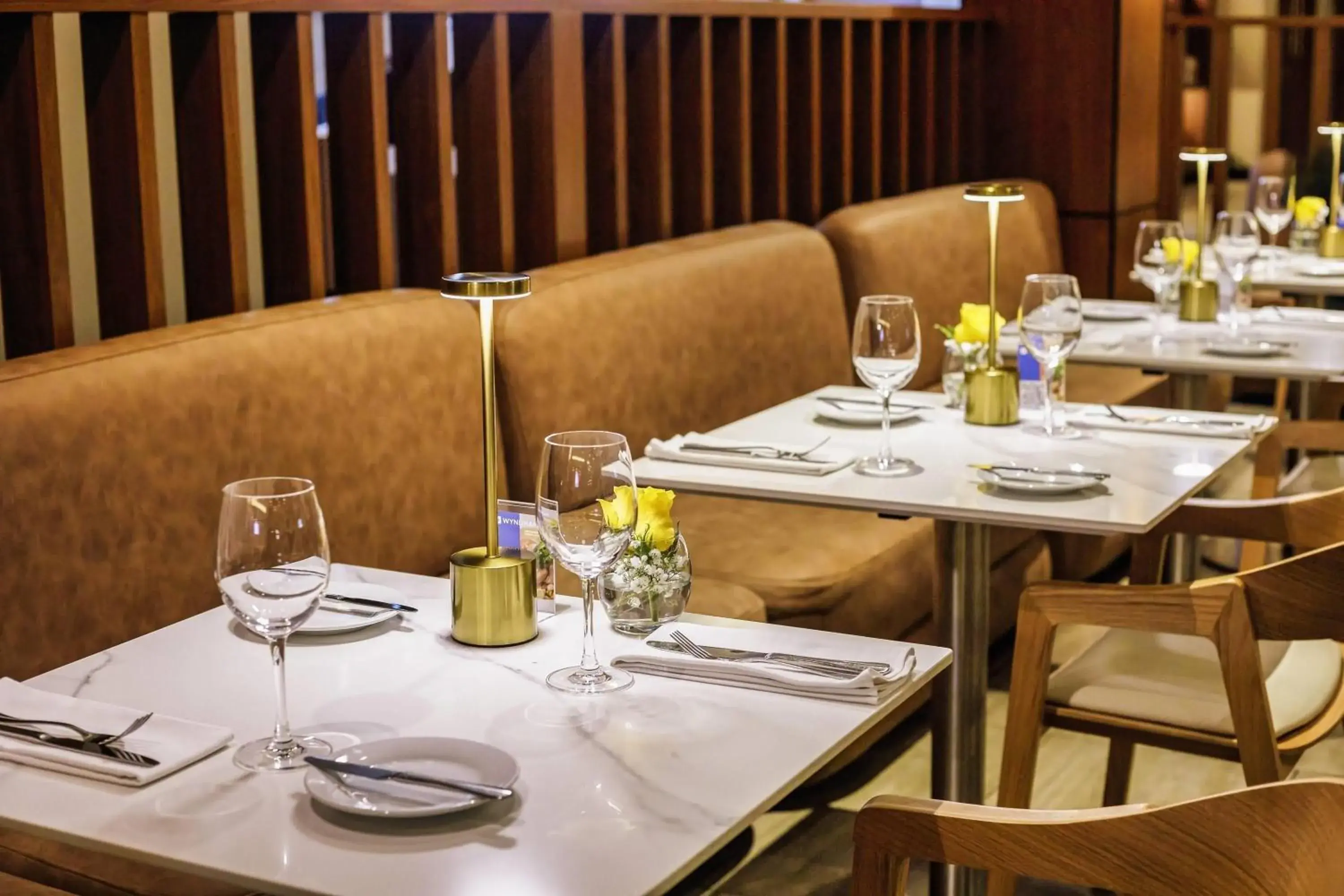 Restaurant/places to eat in Wyndham Santiago Aeropuerto Restaurant/places to eat in Wyndham Santiago Aeropuerto