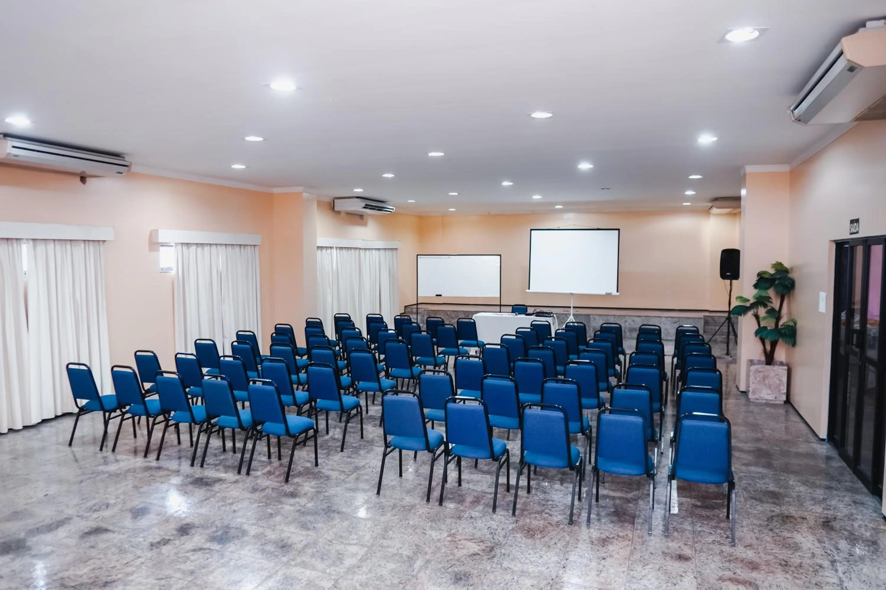 Meeting/conference room in Costa Atlantico Hotel