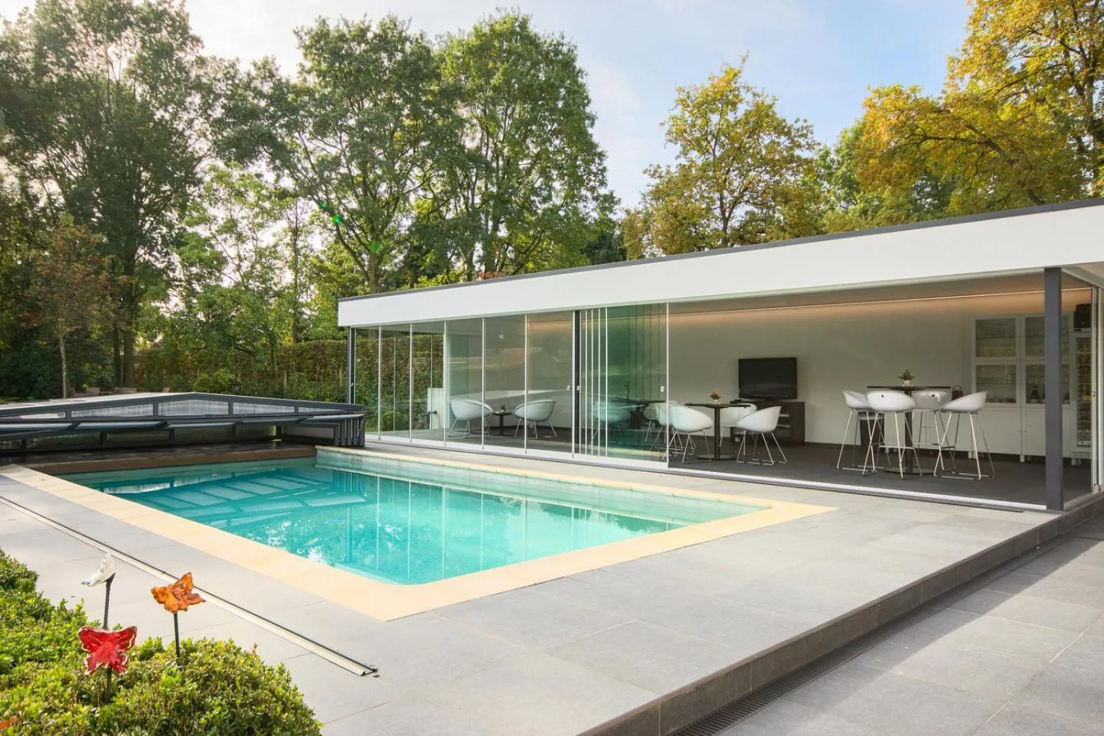 Swimming pool in Alury B&B