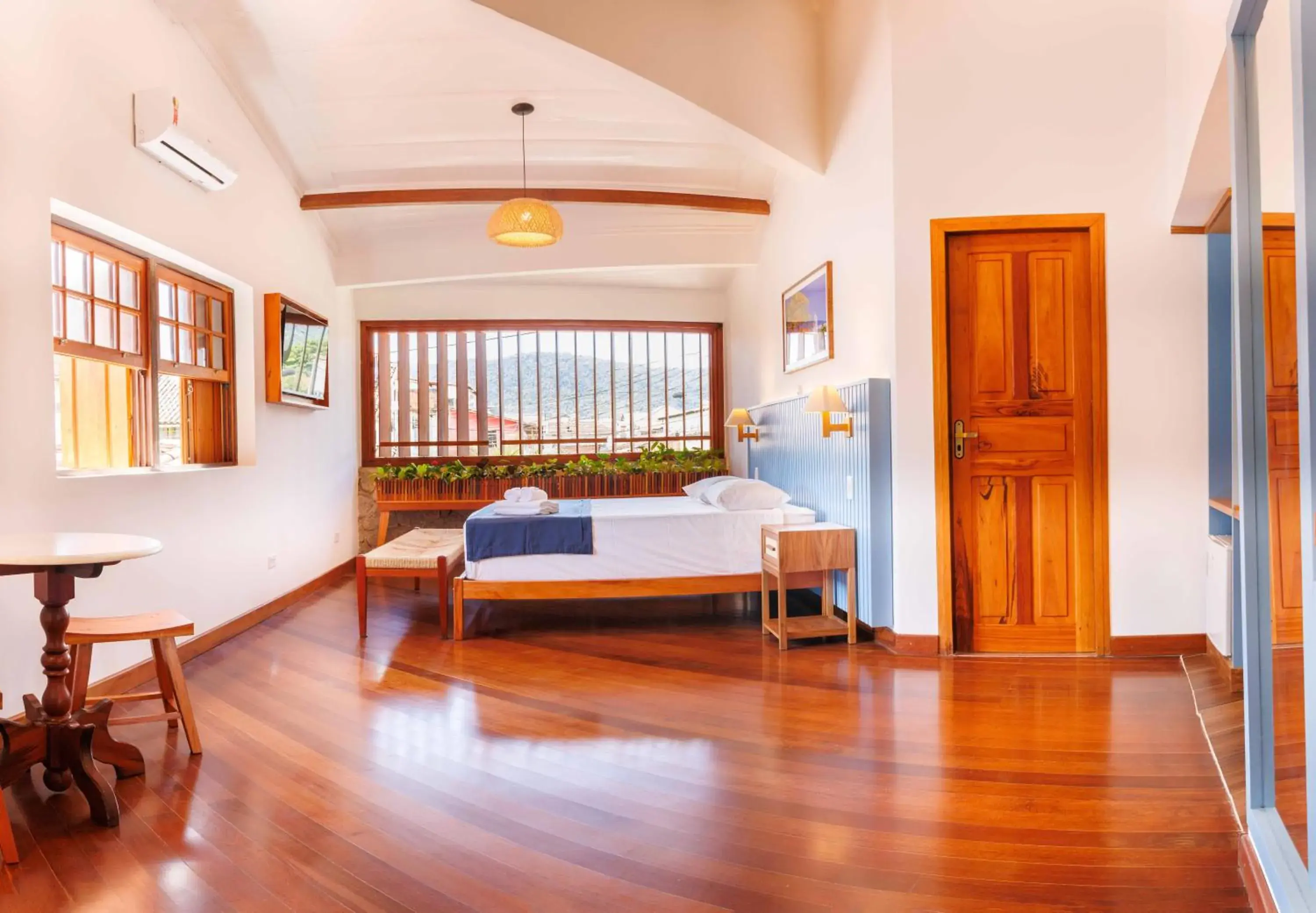 Suite with Spa Bath in Pousada Valhacouto Suite with Spa Bath in Pousada Valhacouto