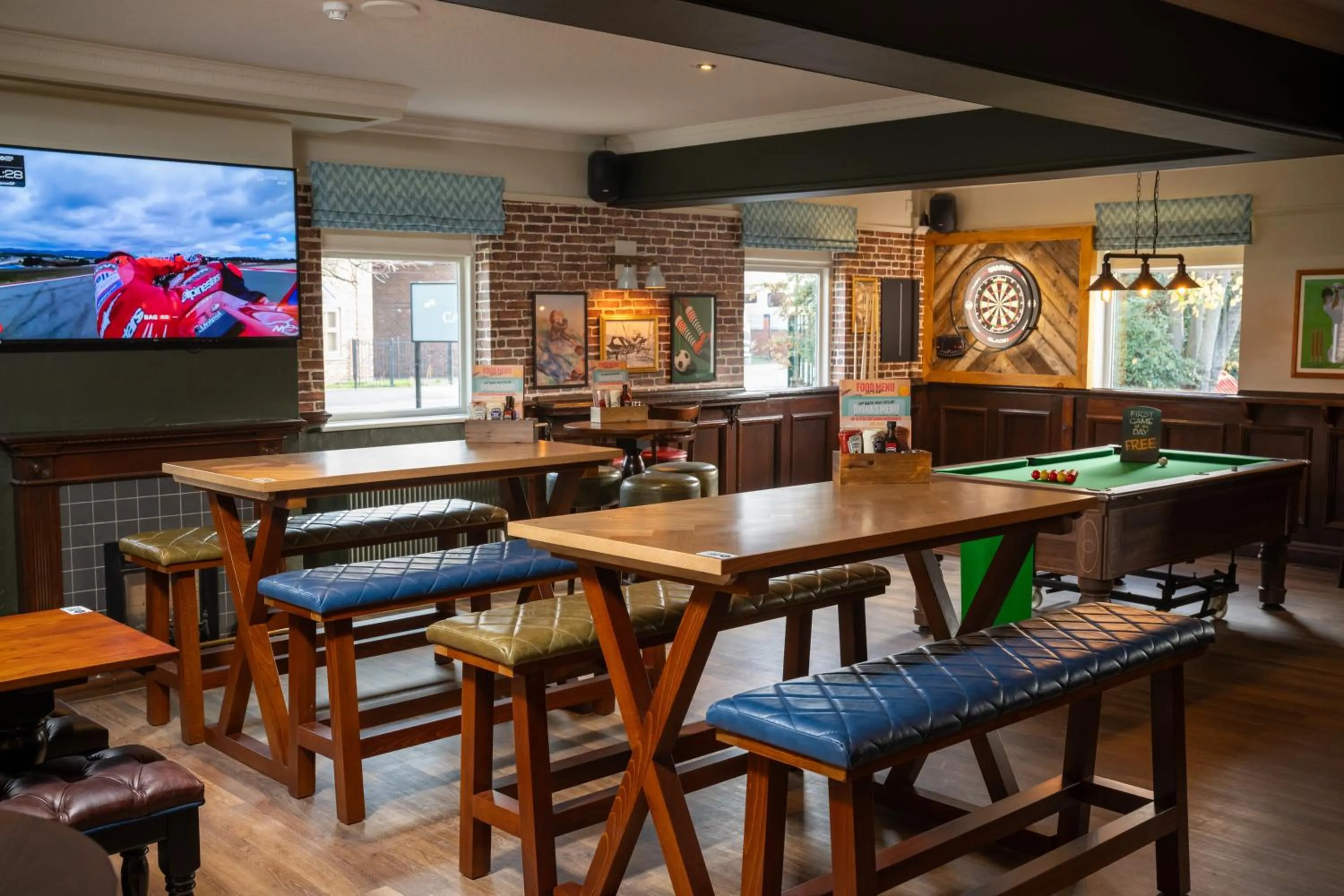 Restaurant/places to eat in The Longship