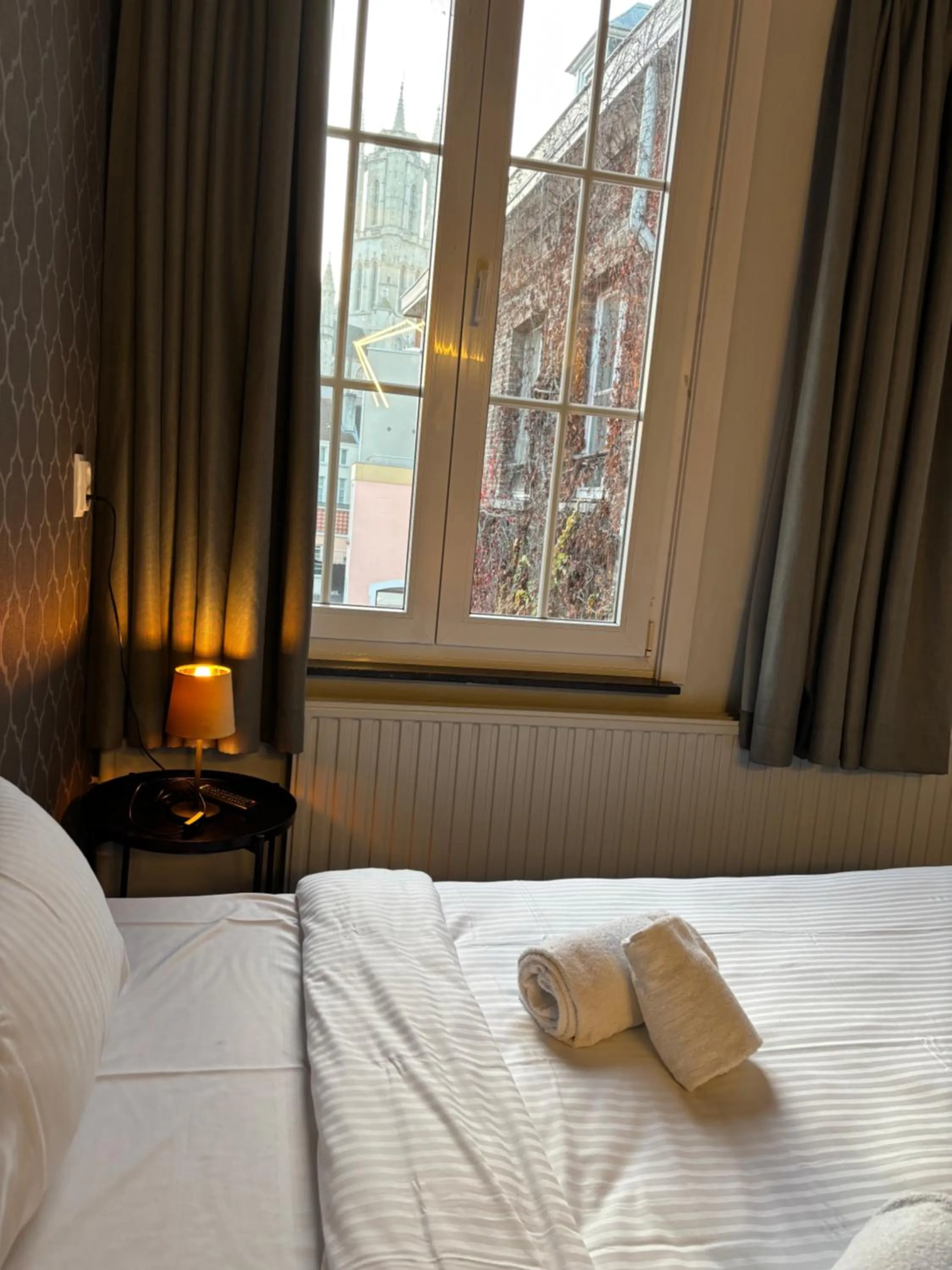 Bedroom, Bed in Flandria Hotel Gent Centrum