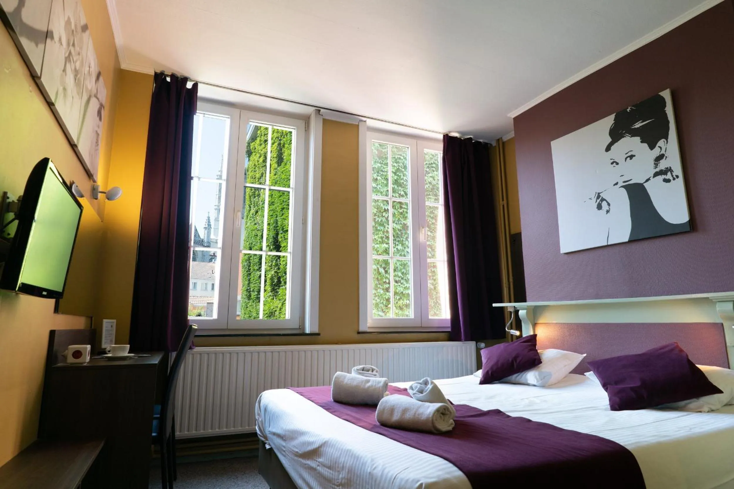 Bedroom, Bed in Flandria Hotel Gent Centrum
