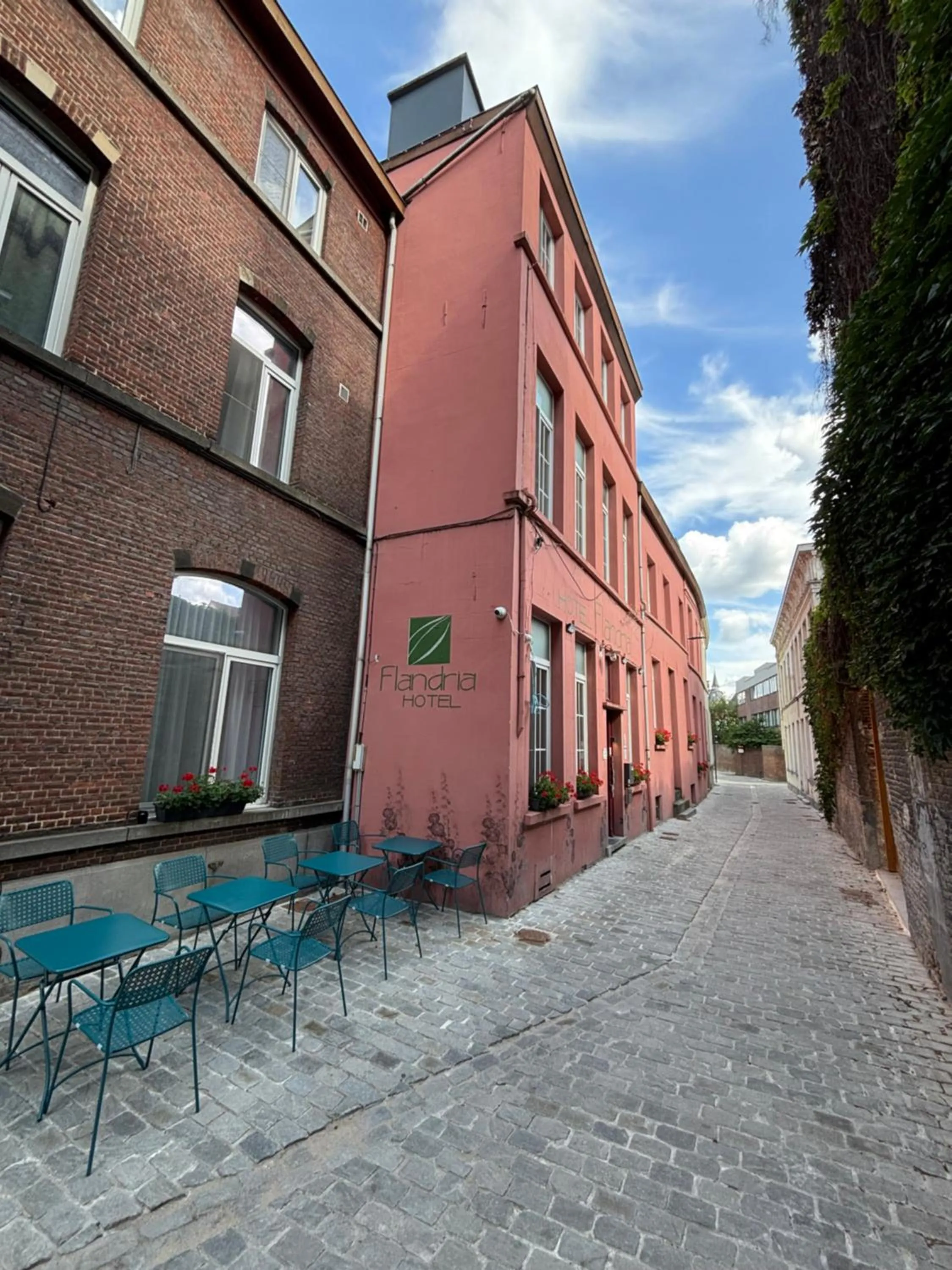Facade/entrance in Flandria Hotel Gent Centrum