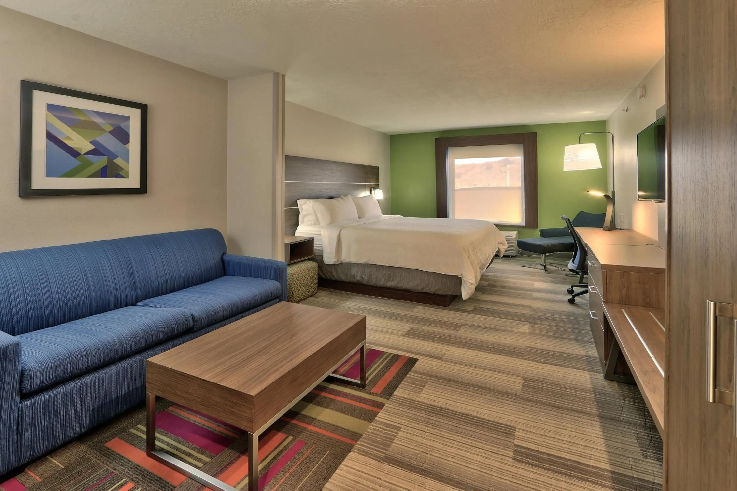 Photo of the whole room, Bed in Holiday Inn Express Socorro by IHG