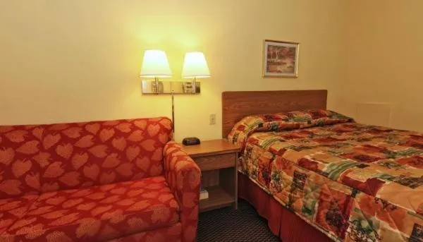Bed in Burnsville Inn & Suites