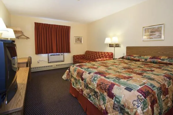 Photo of the whole room, Bed in Burnsville Inn & Suites