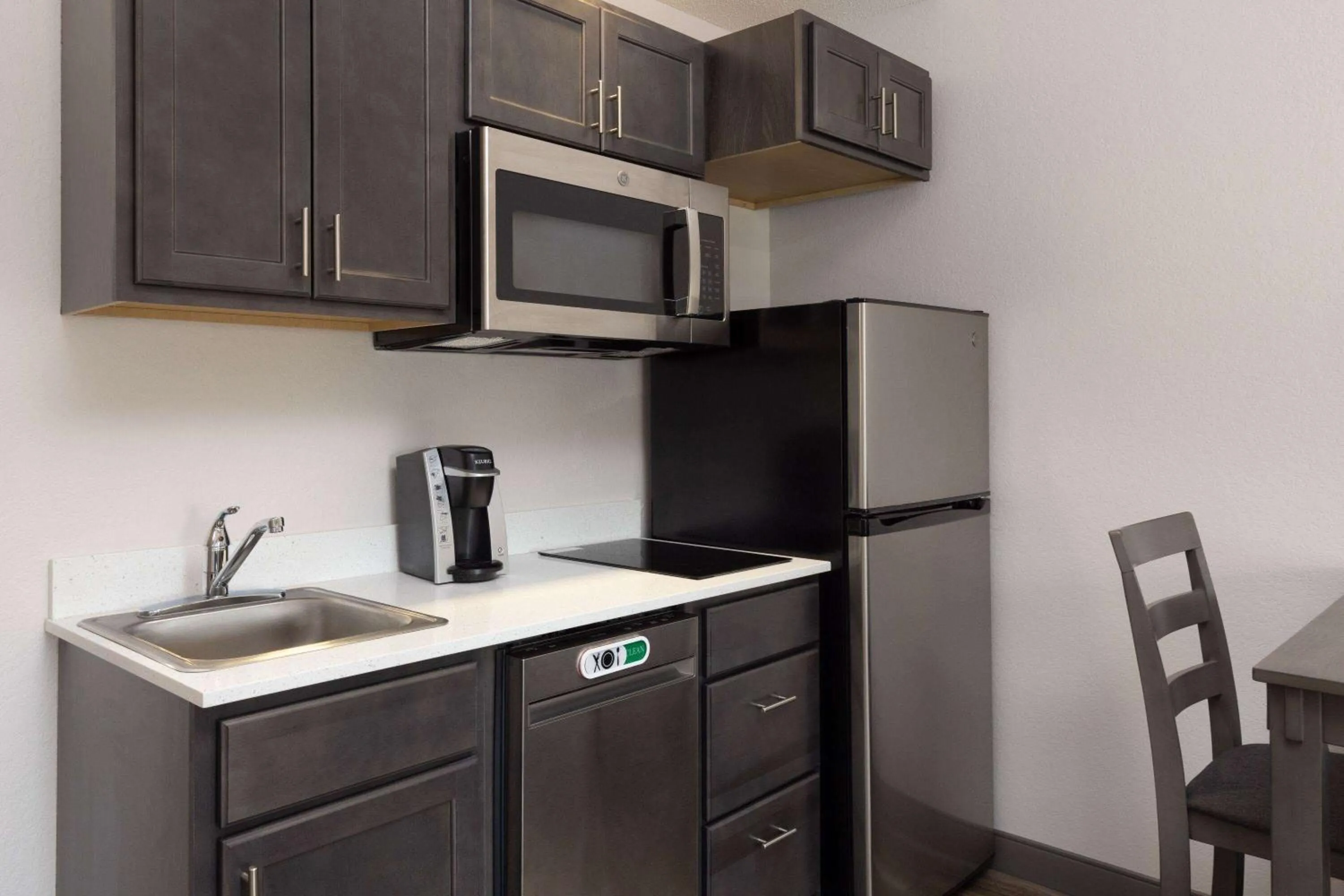 Bath in GrandStay Hotel & Suites Pella