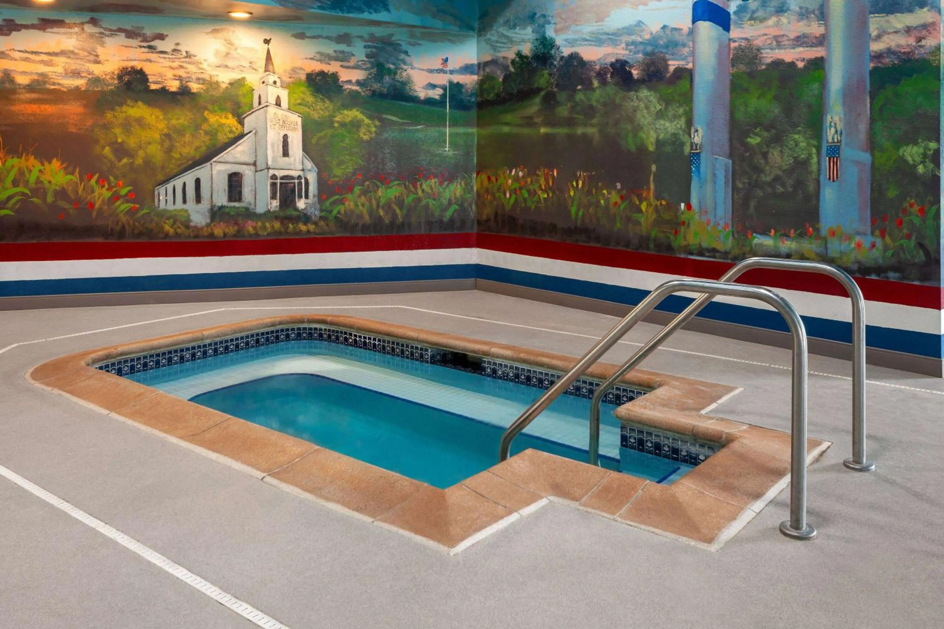 Hot Tub in GrandStay Hotel & Suites Pella