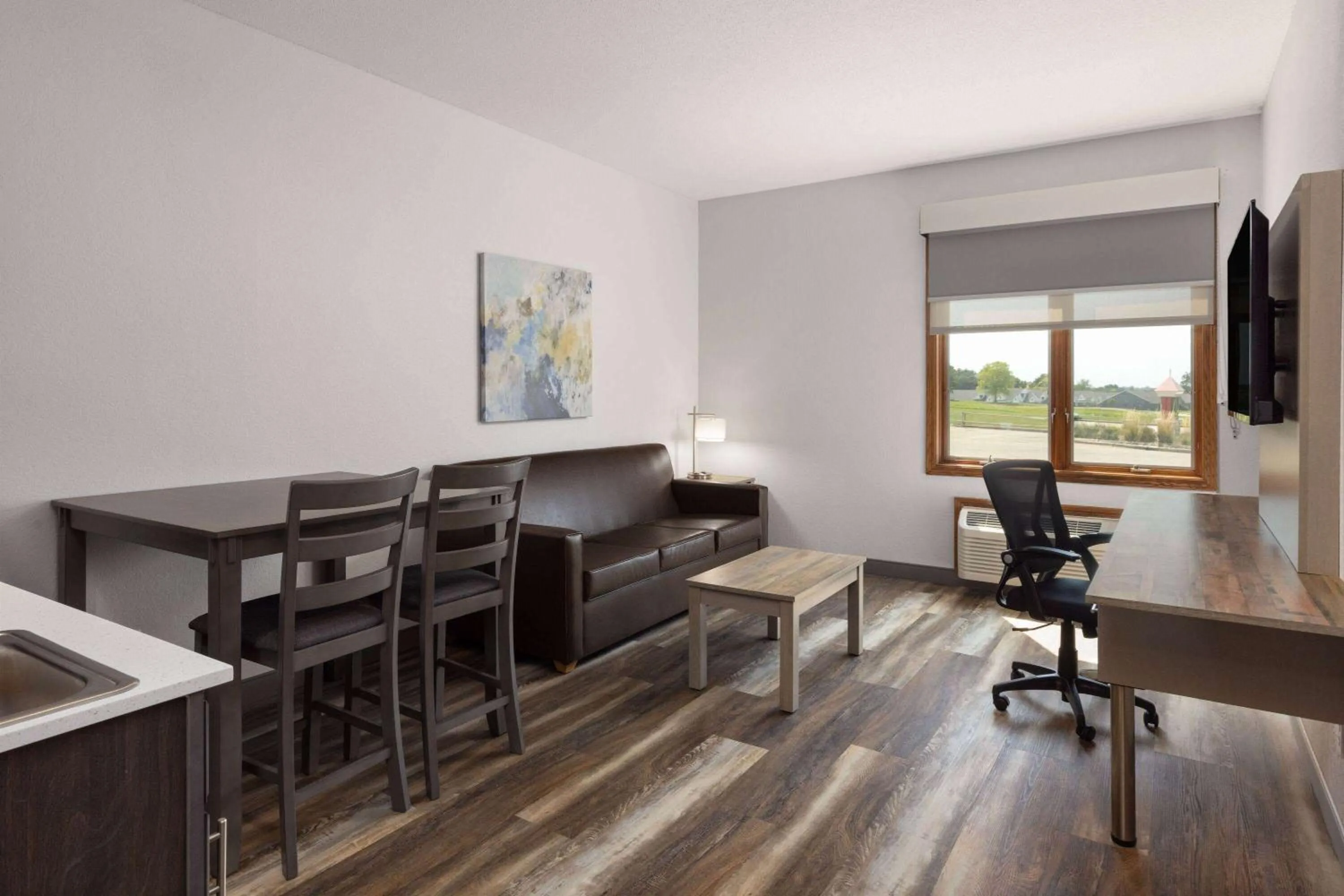 Bath in GrandStay Hotel & Suites Pella