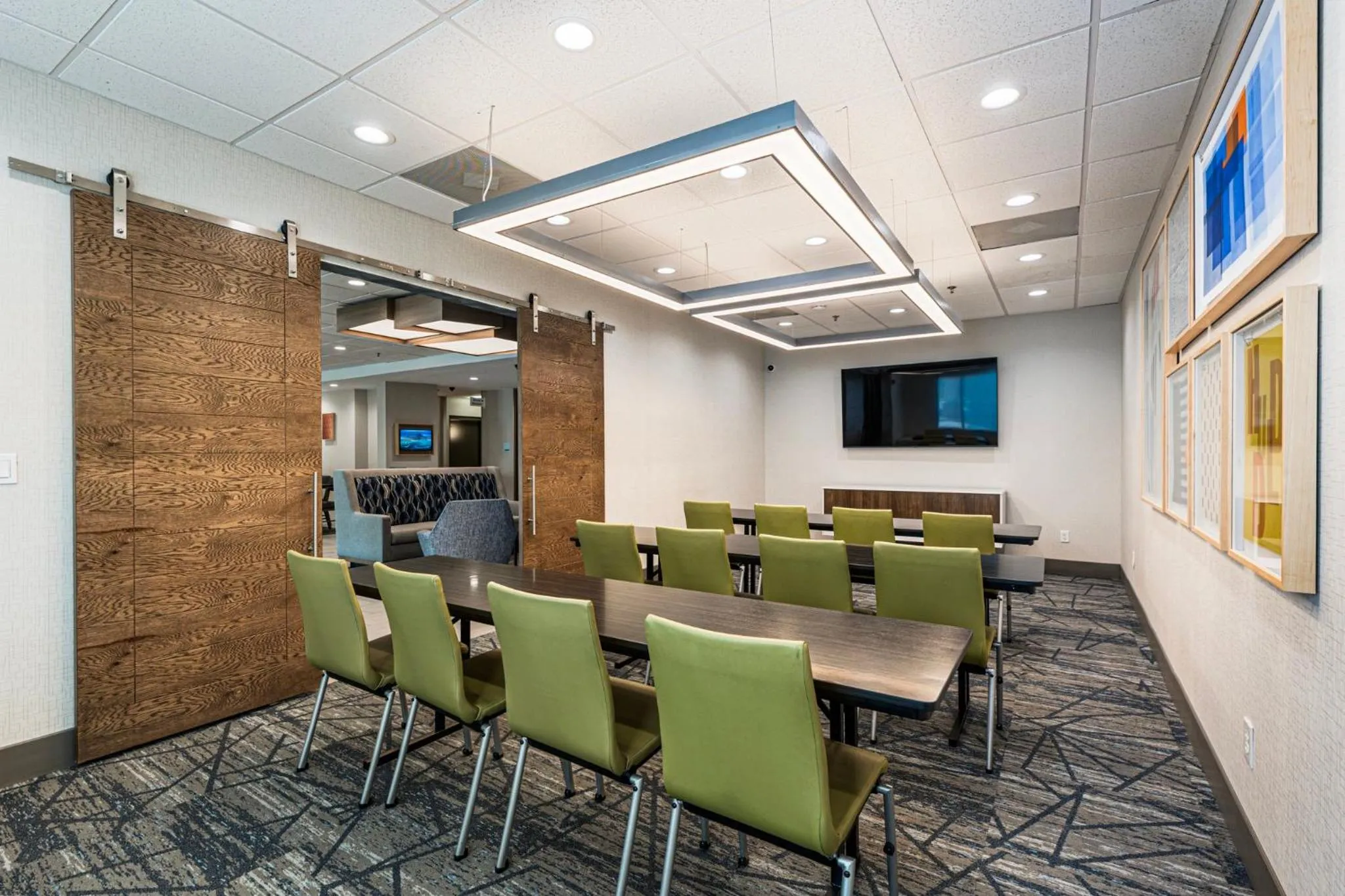 Meeting/conference room in Holiday Inn Express & Suites Buford NE - Lake Lanier by IHG