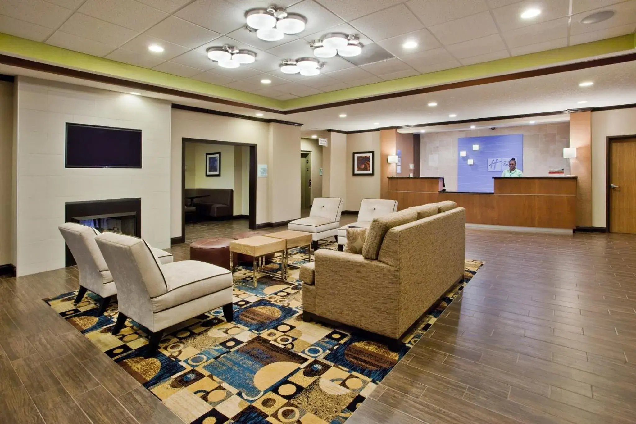 Property building in Holiday Inn Express & Suites Buford NE - Lake Lanier by IHG Property building in Holiday Inn Express & Suites Buford NE - Lake Lanier by IHG