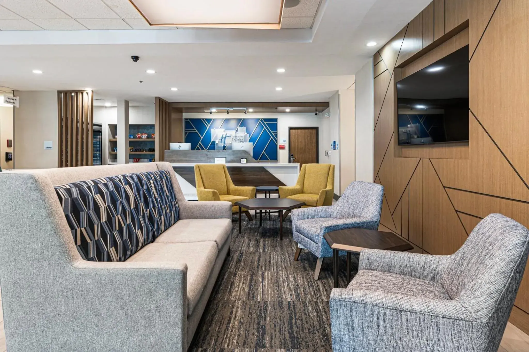 Property building in Holiday Inn Express & Suites Buford NE - Lake Lanier by IHG Property building in Holiday Inn Express & Suites Buford NE - Lake Lanier by IHG